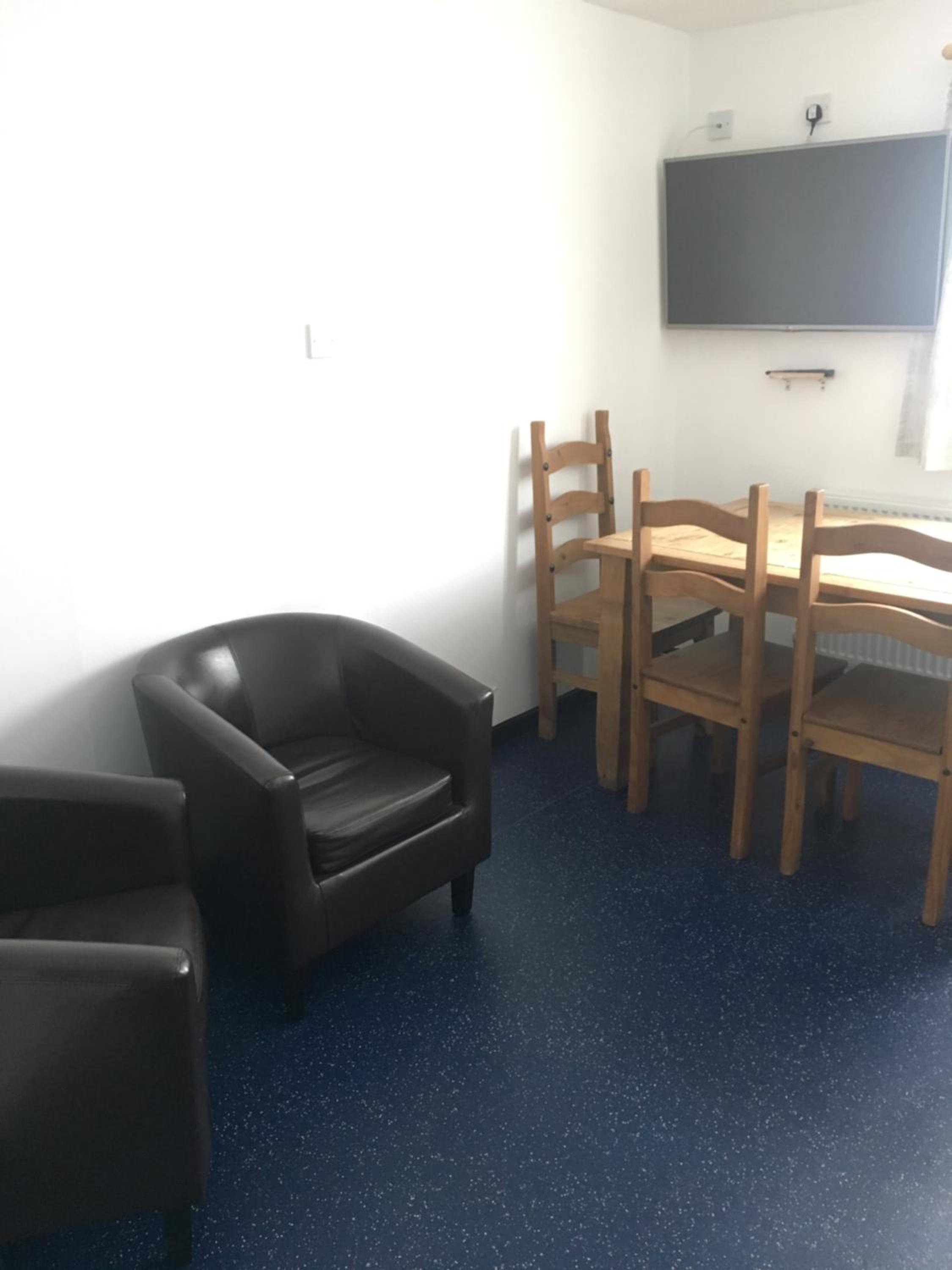 Budget Single Room photo 3