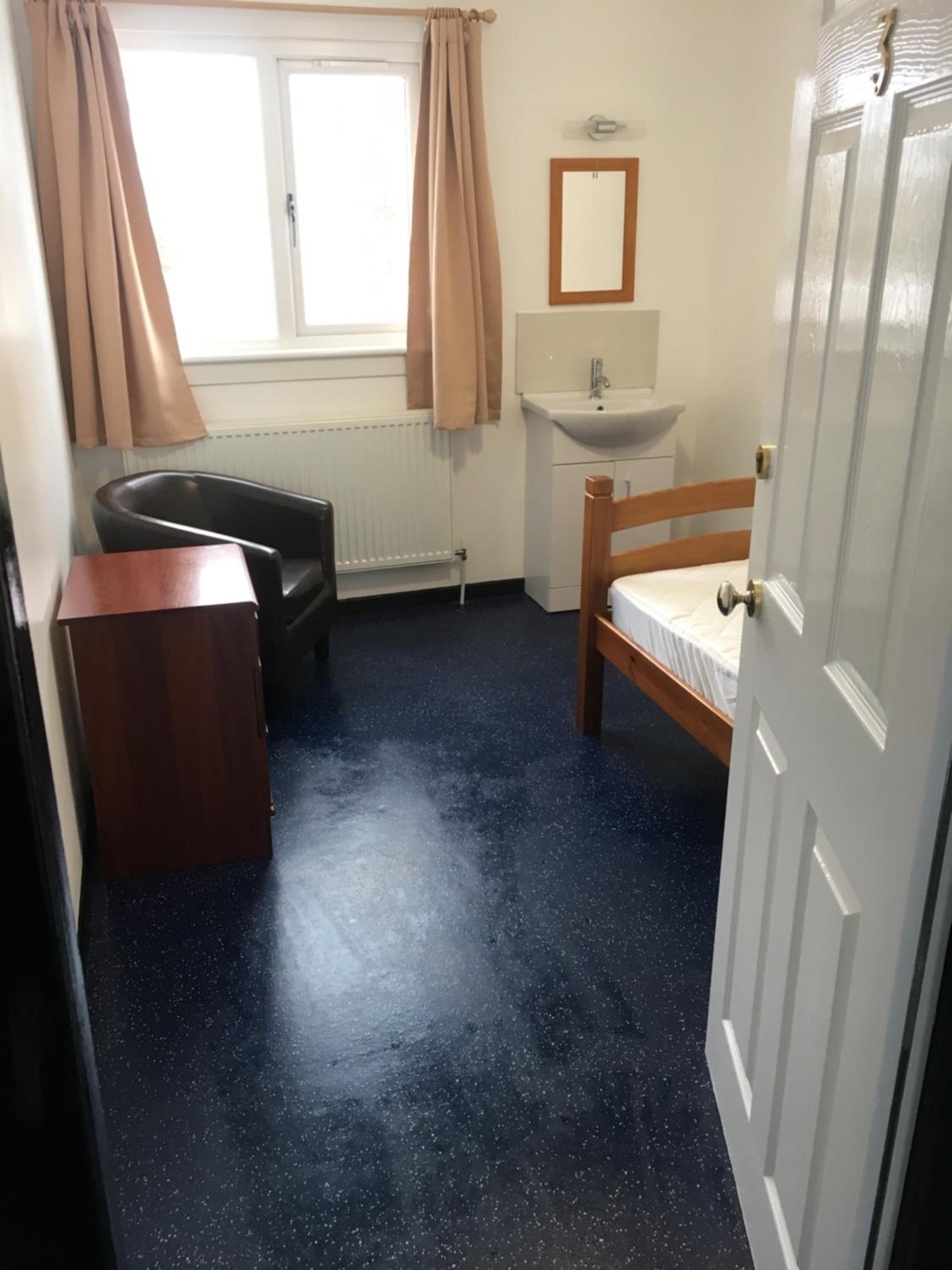 Budget Single Room photo 2