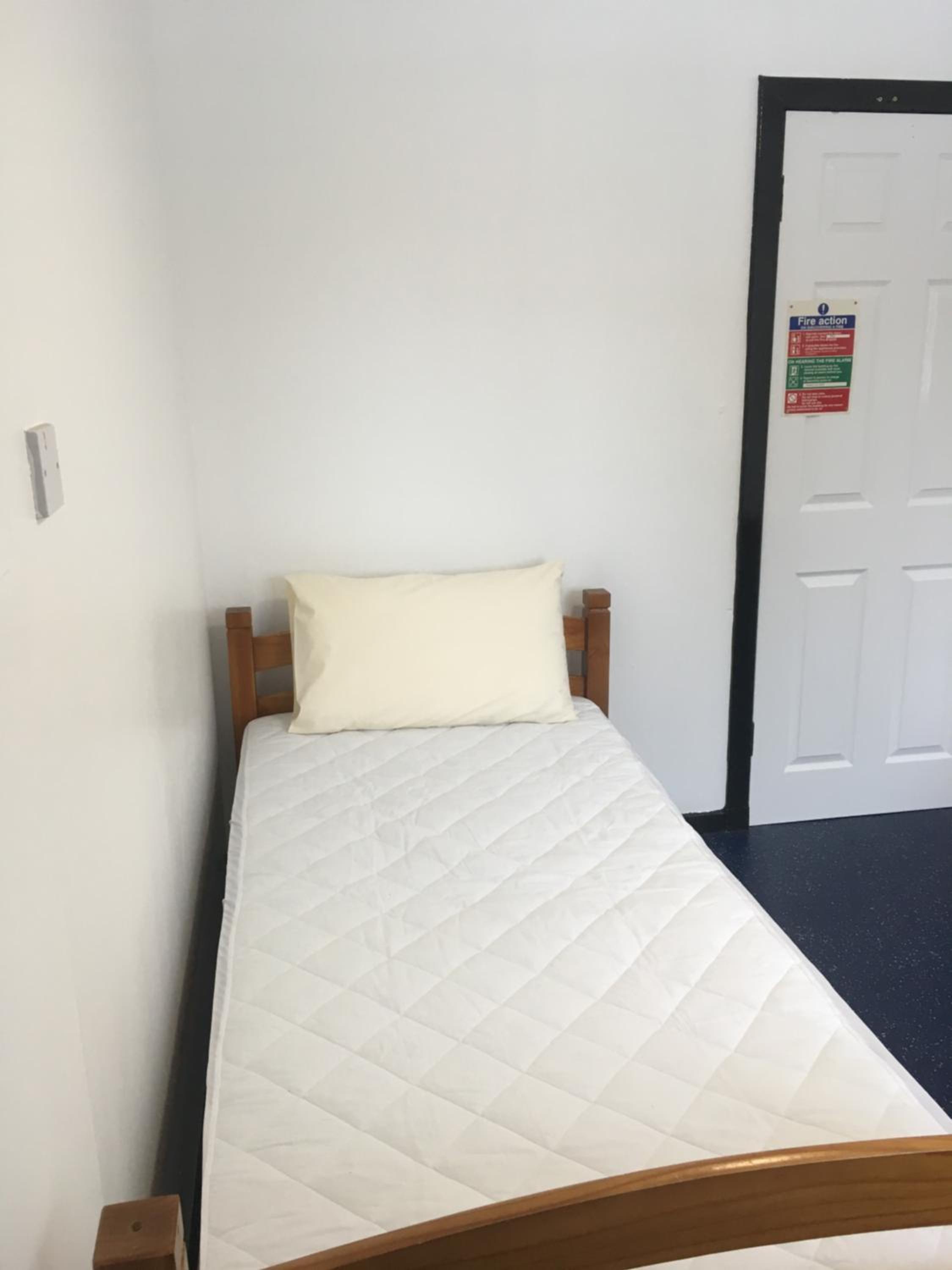 Budget Single Room photo 3