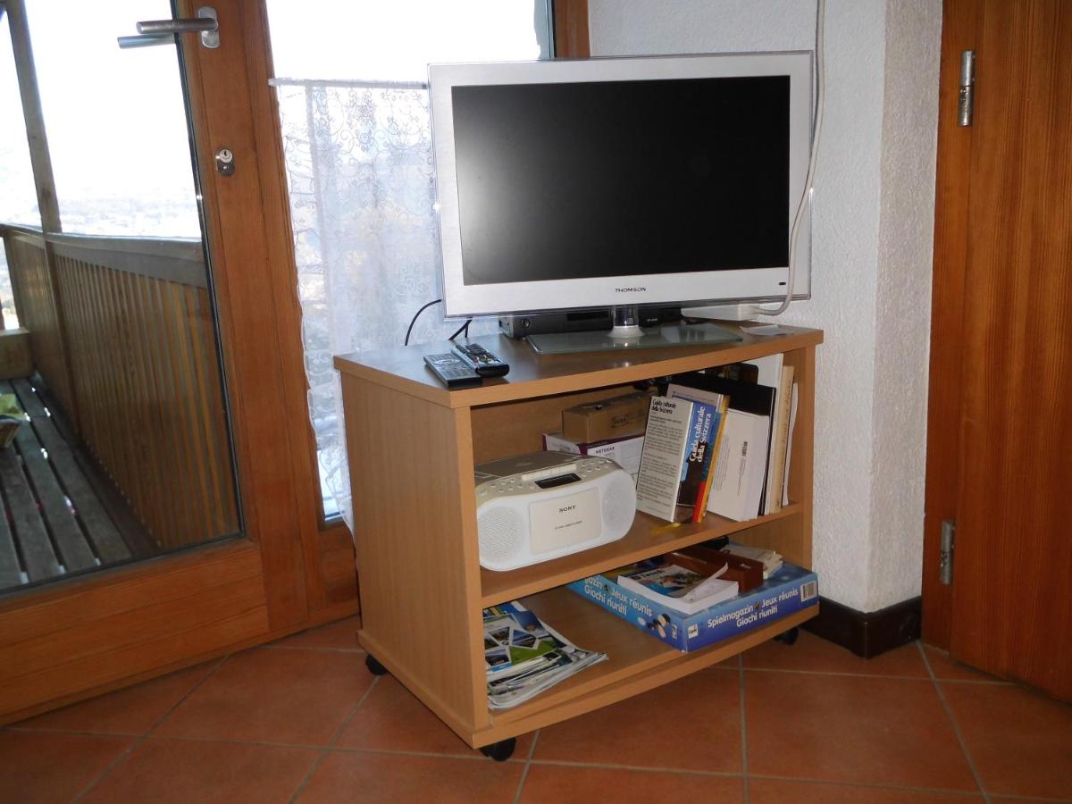 Studio with Balcony and Lake View photo 1