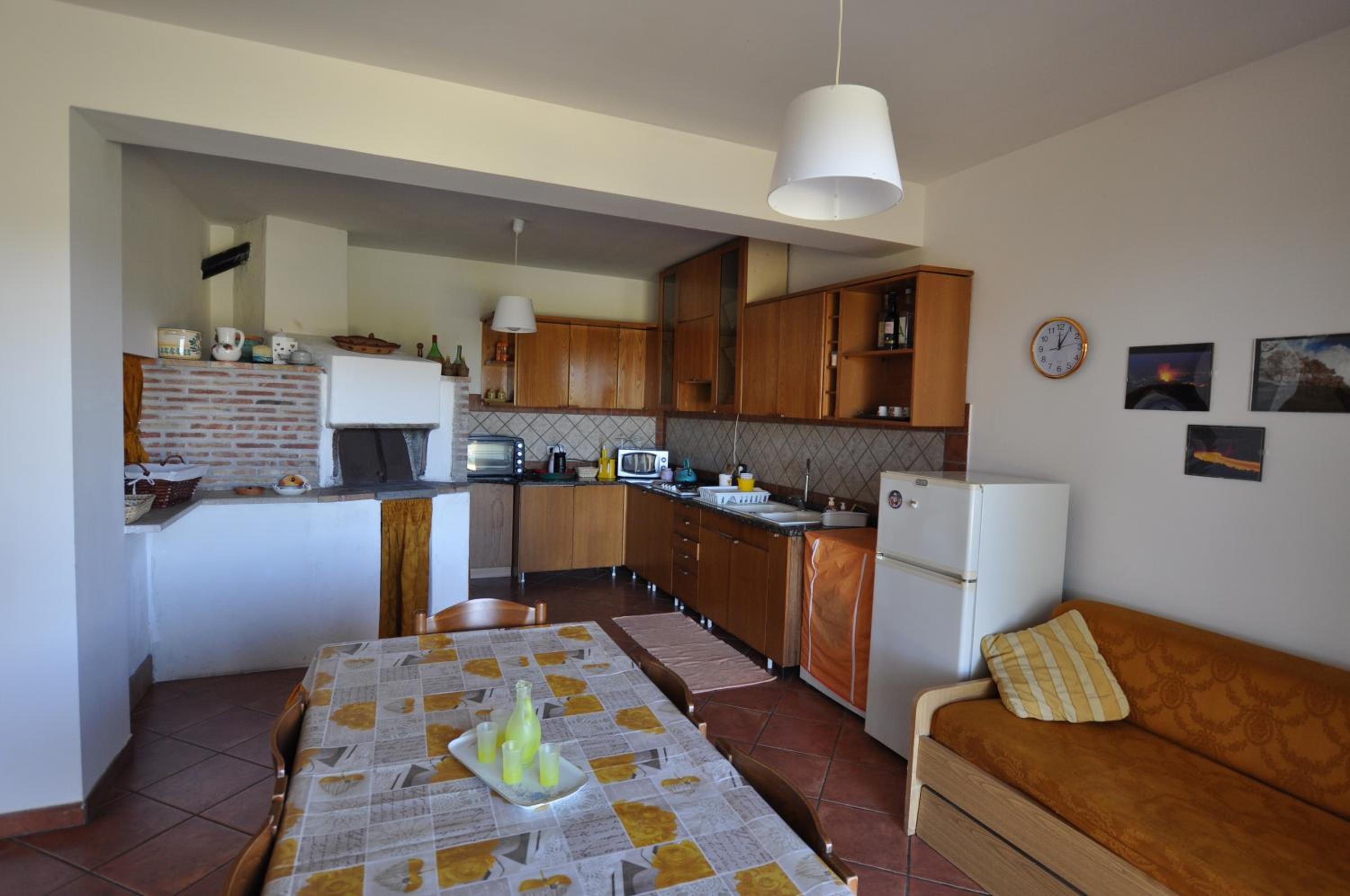 Apartment with Mountain View photo 2