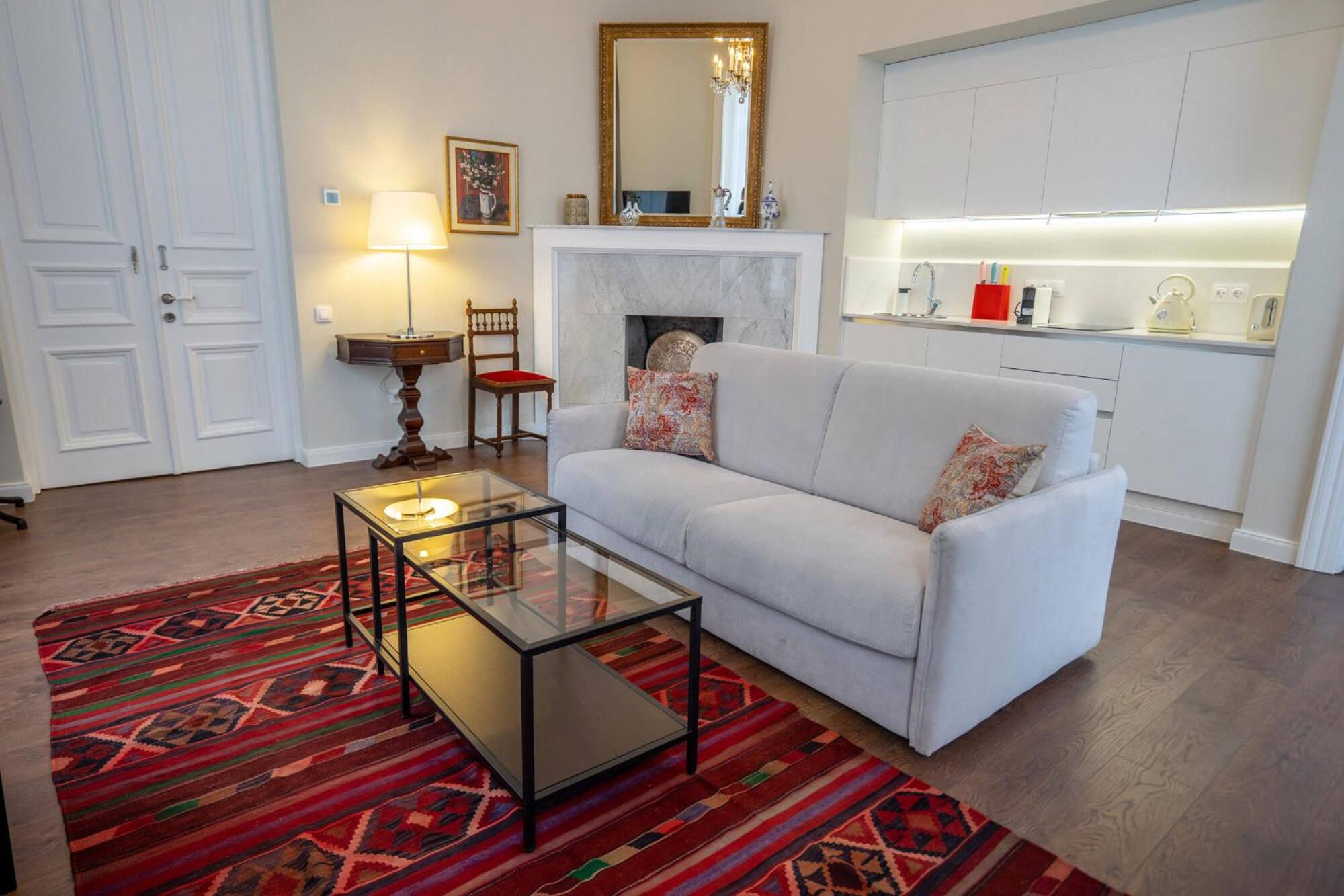 One-Bedroom Apartment