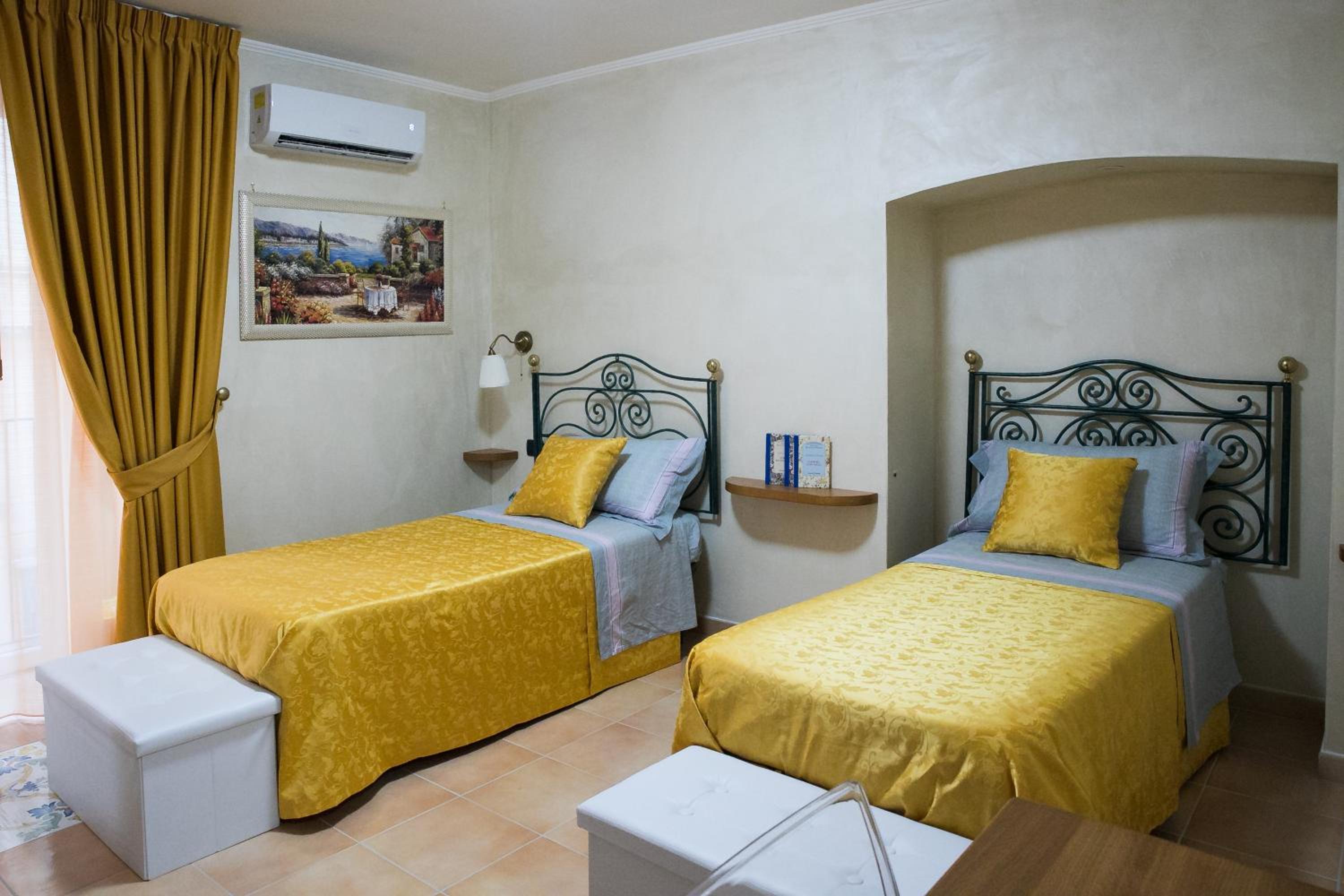 Twin Room photo 1