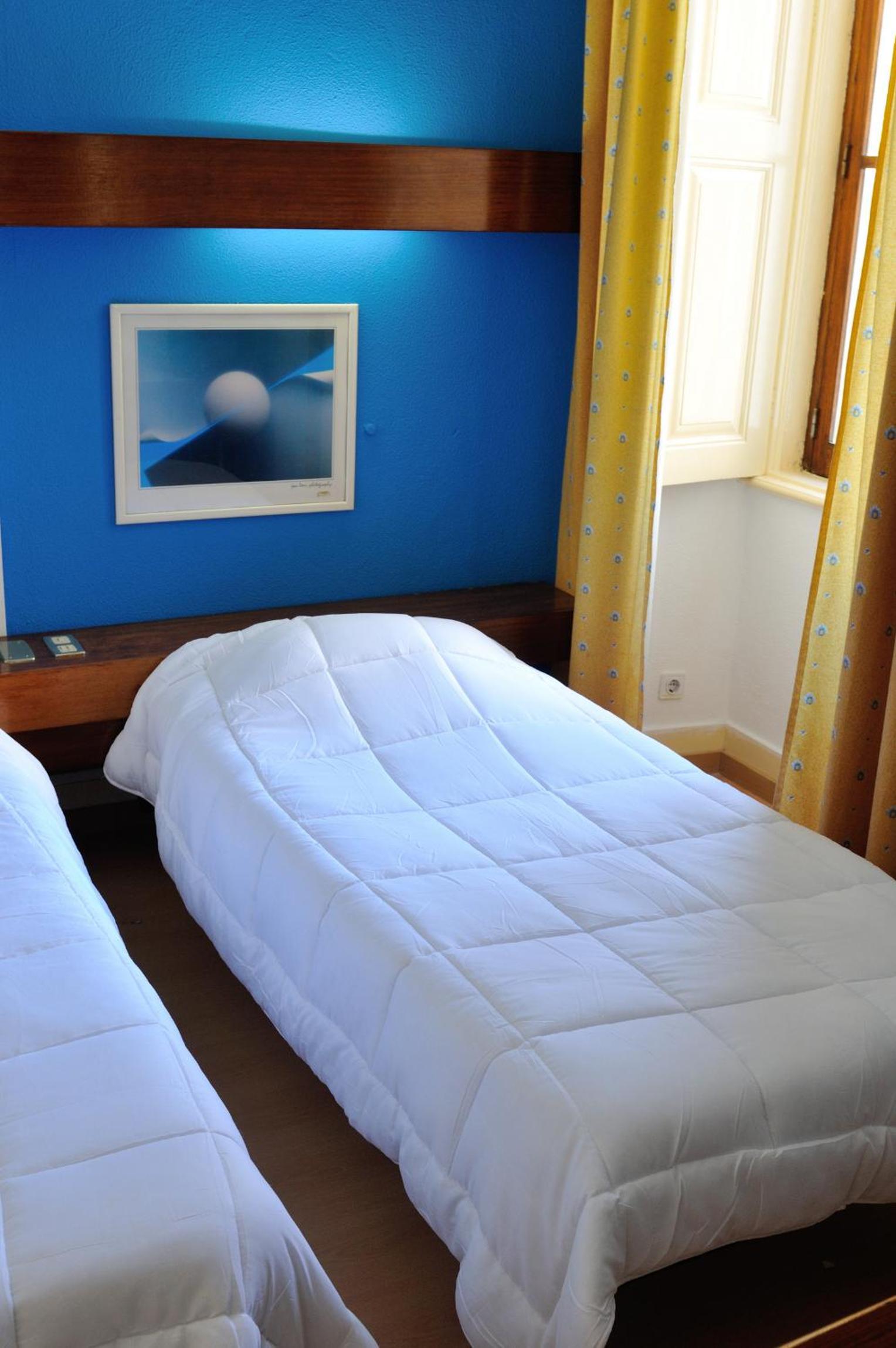 Twin Room - Photo 9