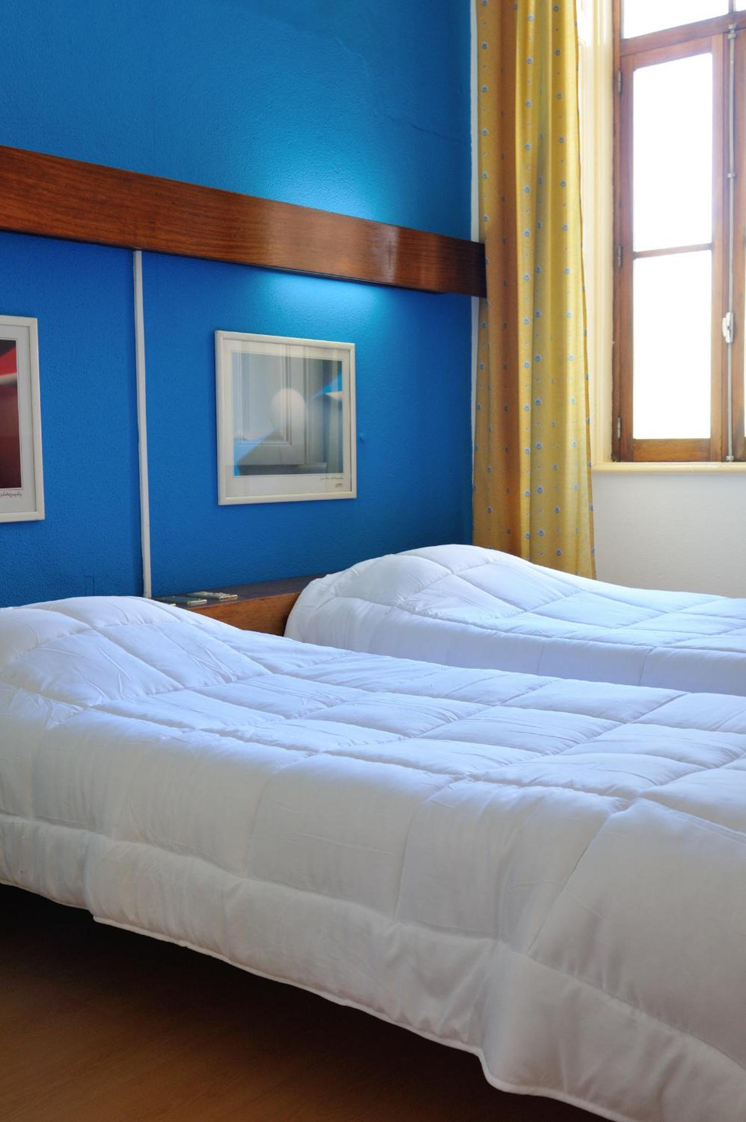 Twin Room - Photo 2