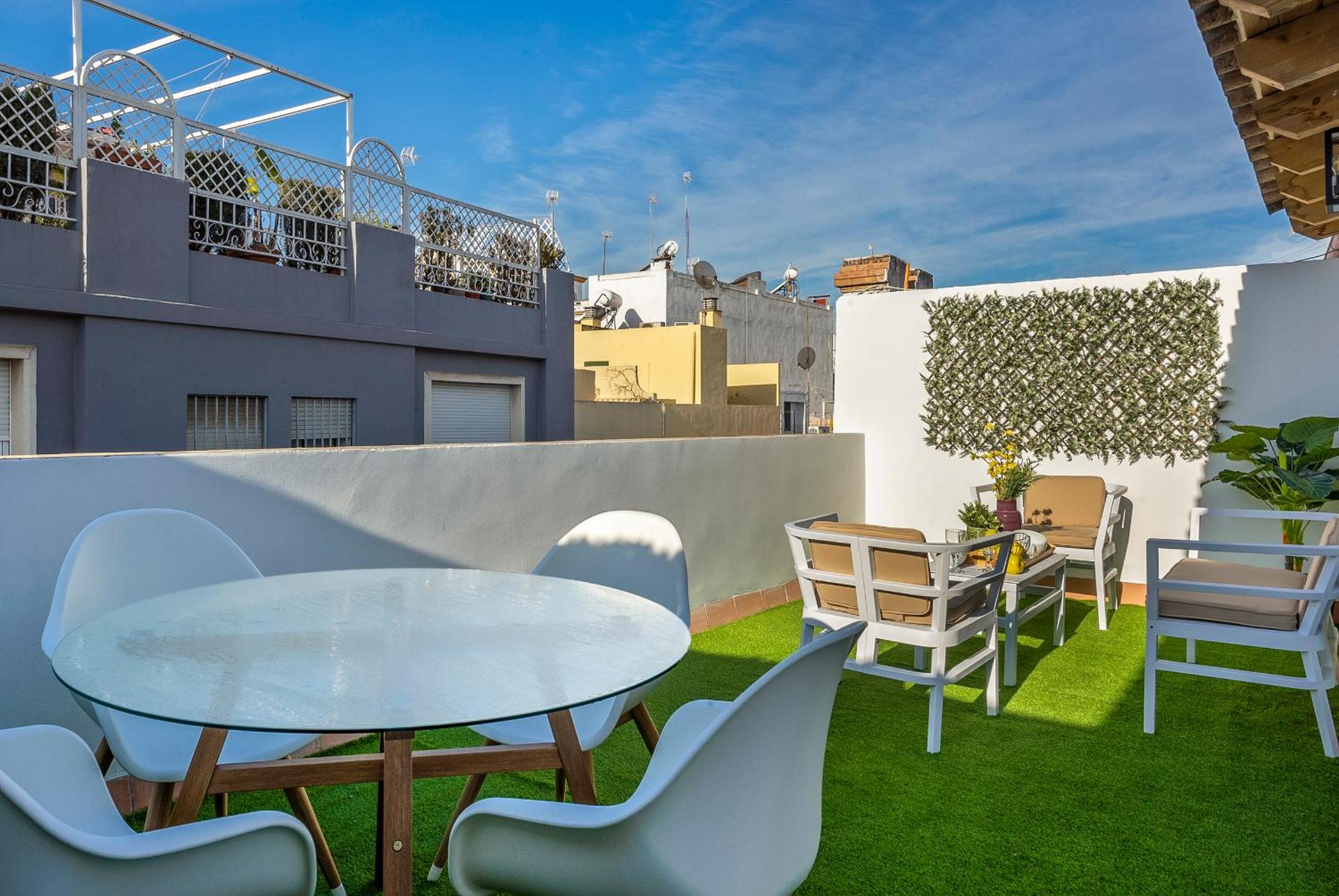  Duplex Two-Bedroom Apartment with Terrace  - Photo 6