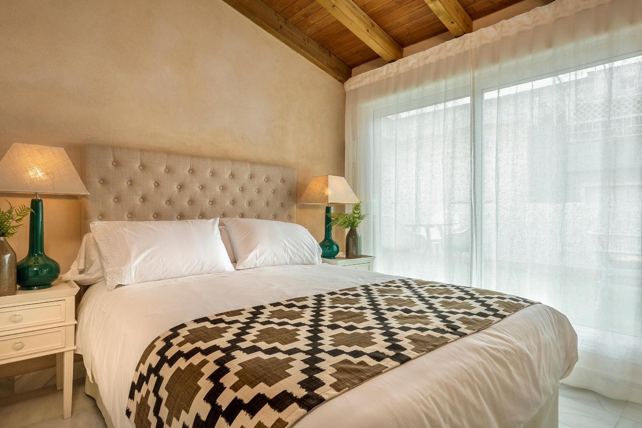 Duplex Two-Bedroom Apartment with Terrace  - Photo 9