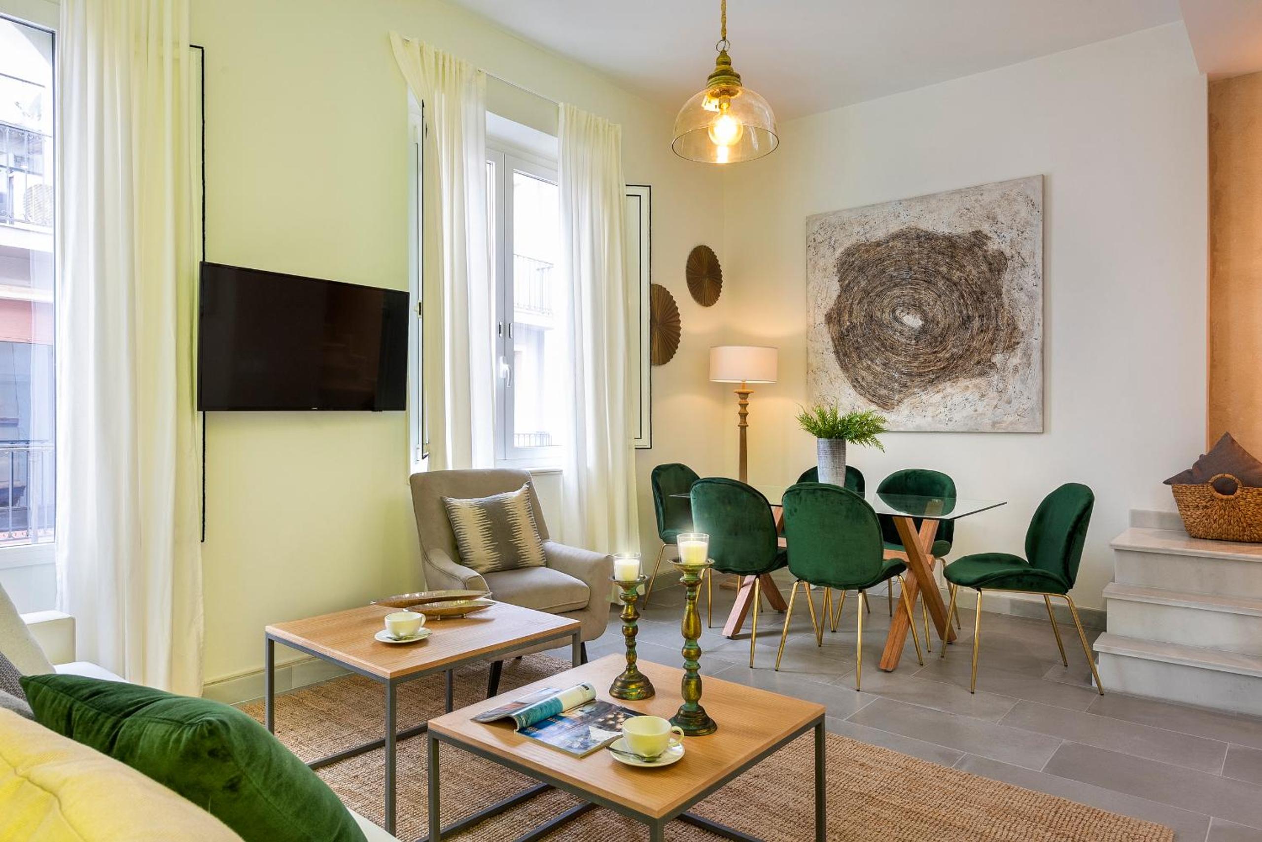  Duplex Two-Bedroom Apartment with Terrace  - Photo 1