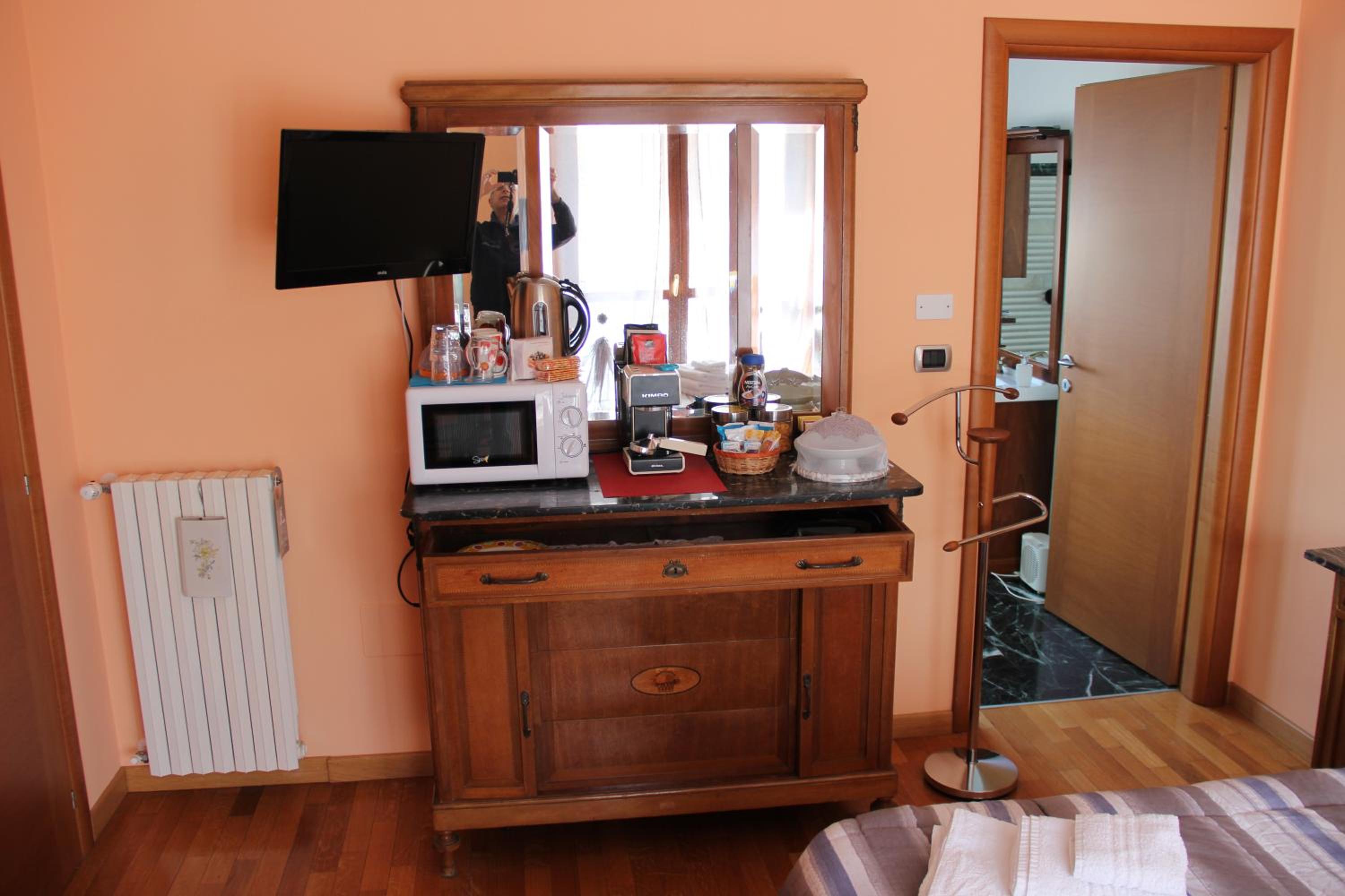Deluxe Double Room - Photo 7