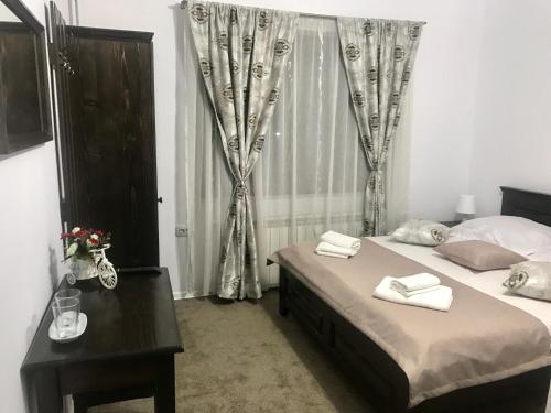 Double Room with Private Bathroom photo 3