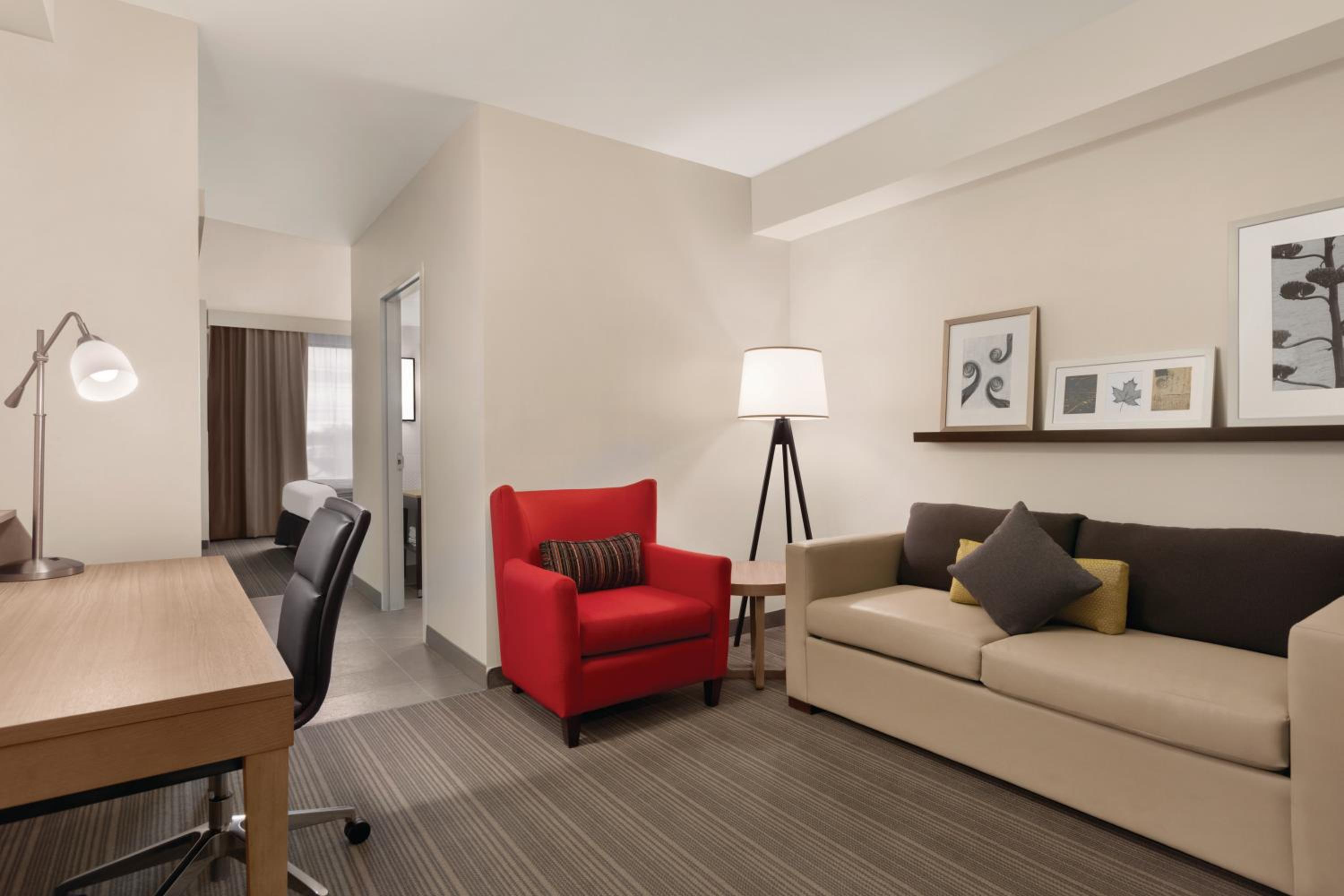 One-Bedroom King Suite with Sofa Bed - Non-Smoking photo 3