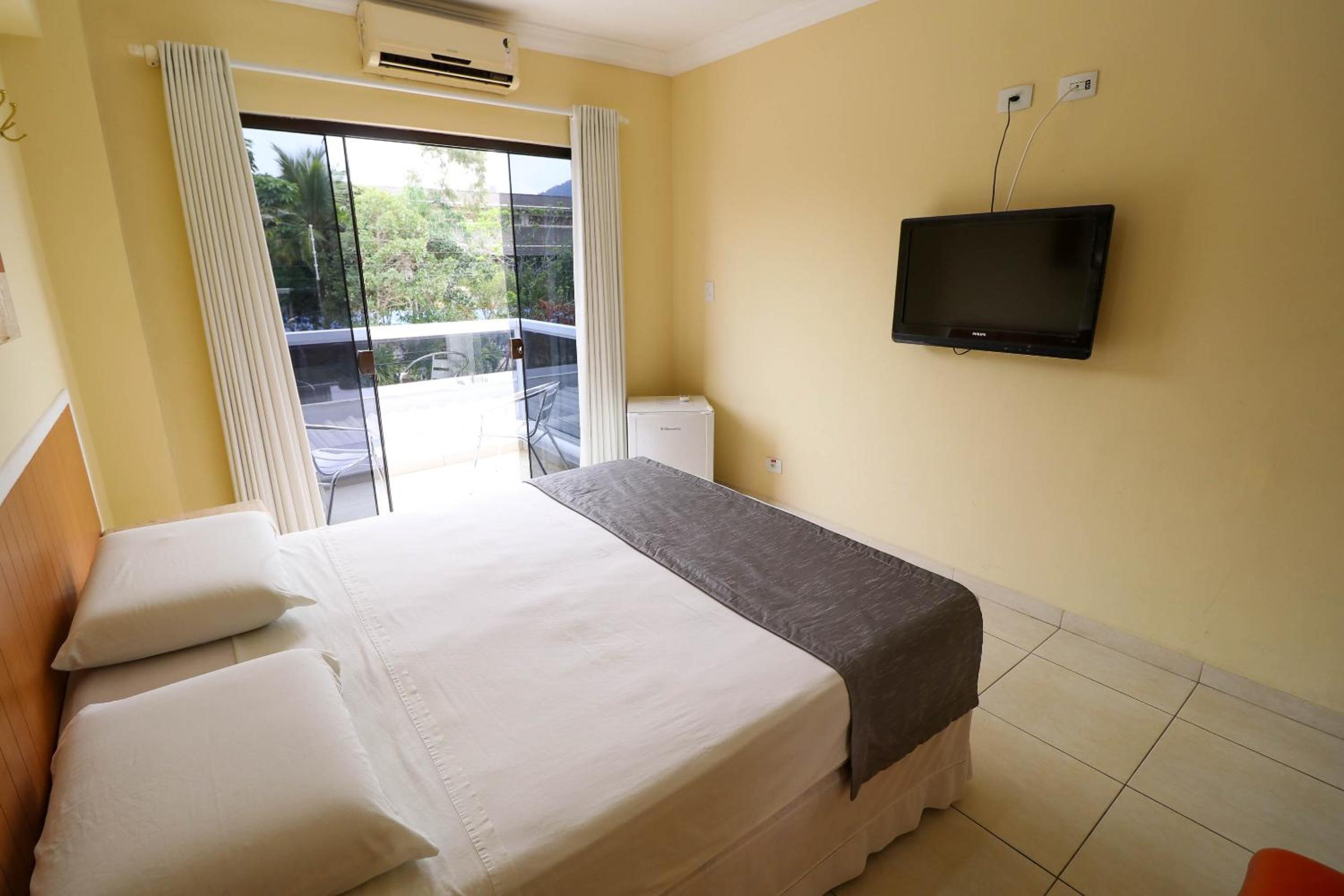 Double Room with Balcony and Side Sea View photo 1