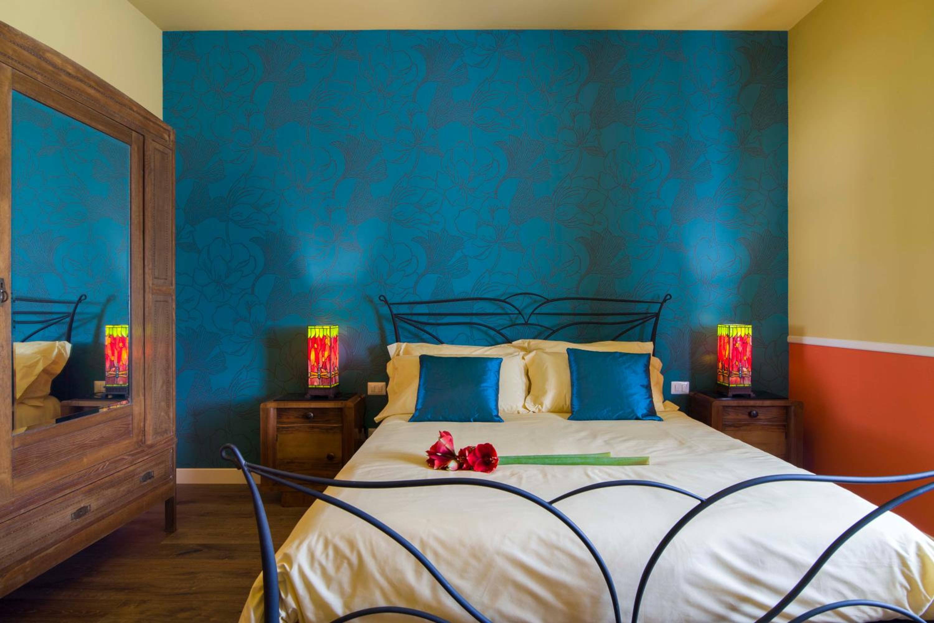 Deluxe Room (2 Adults + 1 Child) photo 3