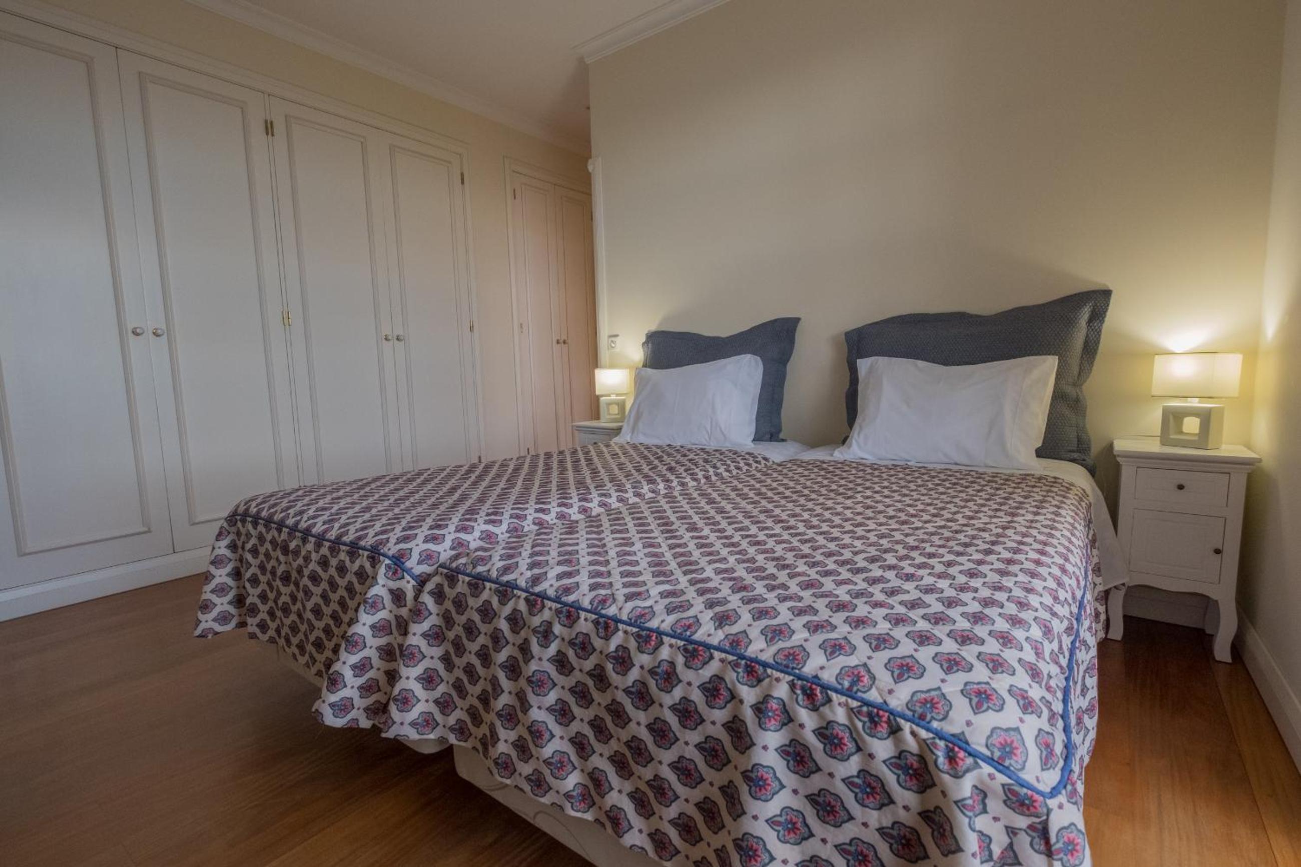 One-Bedroom Apartment with Sea View - Photo 9