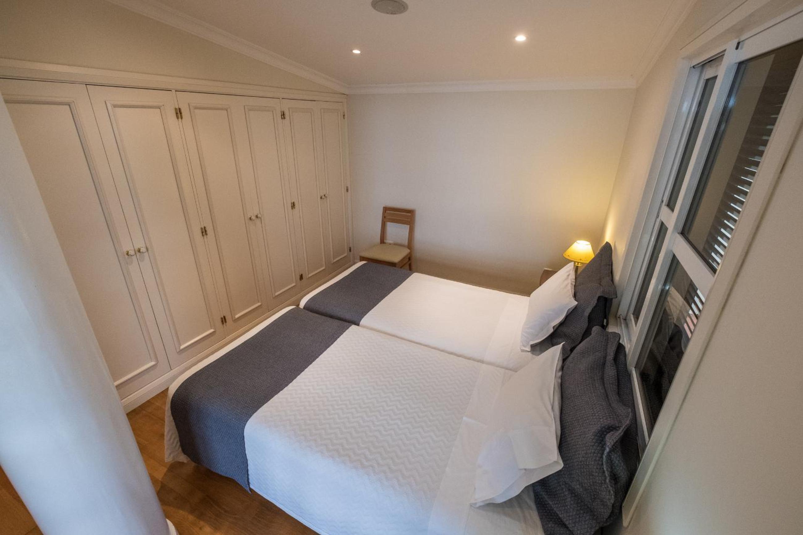 Two-Bedroom Apartment with Sea View - Photo 42