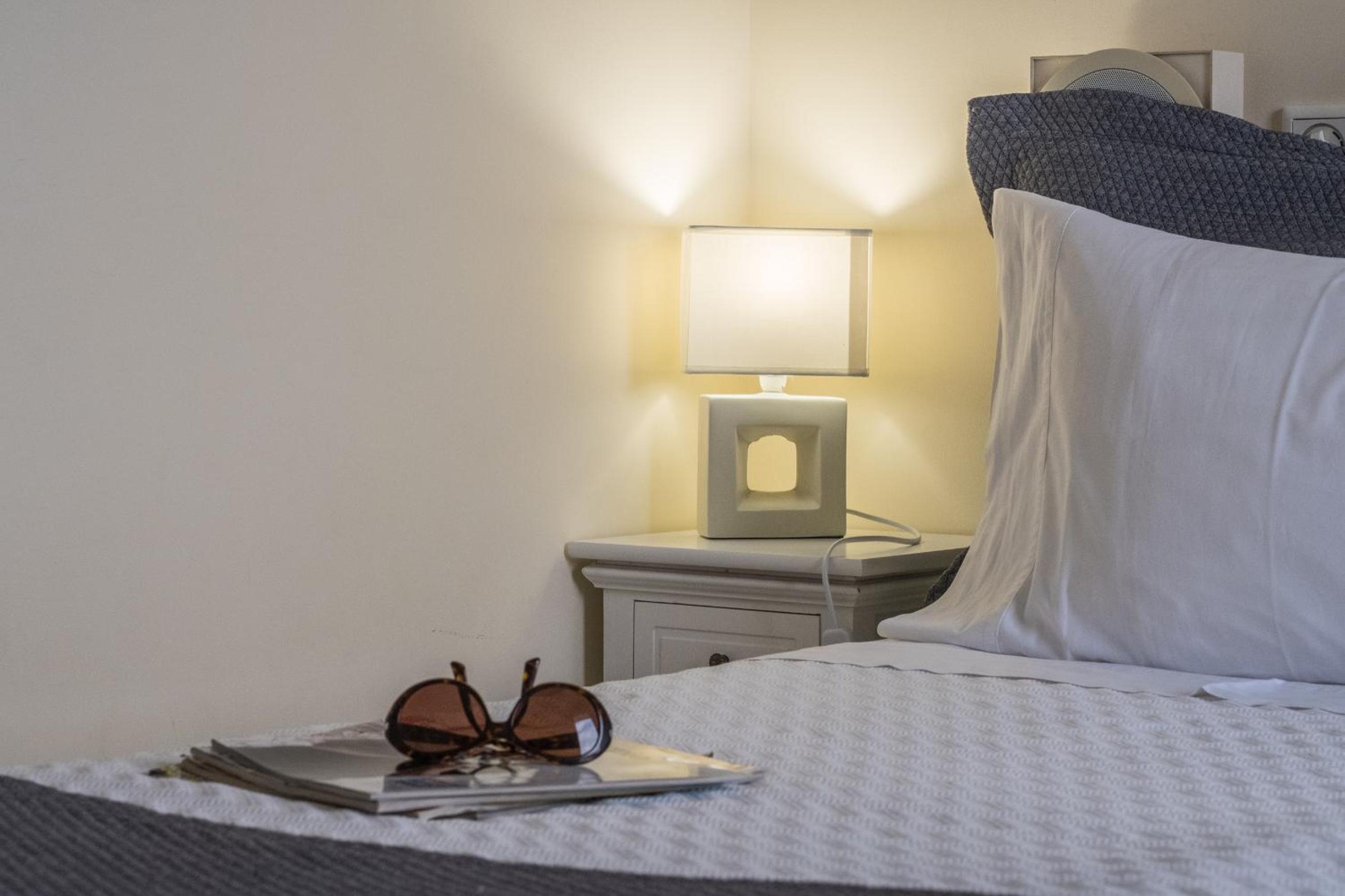 Two-Bedroom Apartment with Sea View - Photo 3