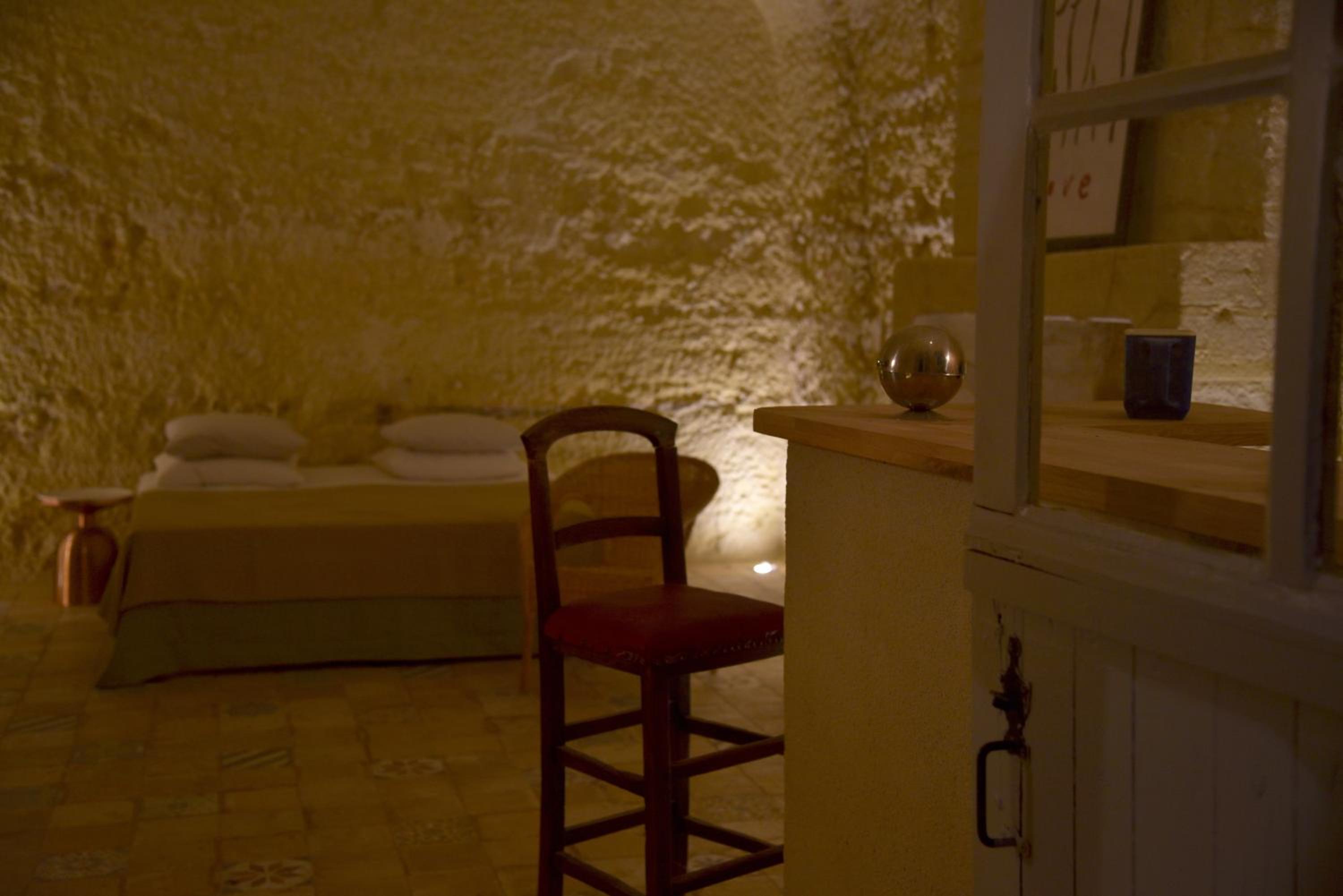 Troglodyte King-Suite with King-Size and Terrace - Photo 10