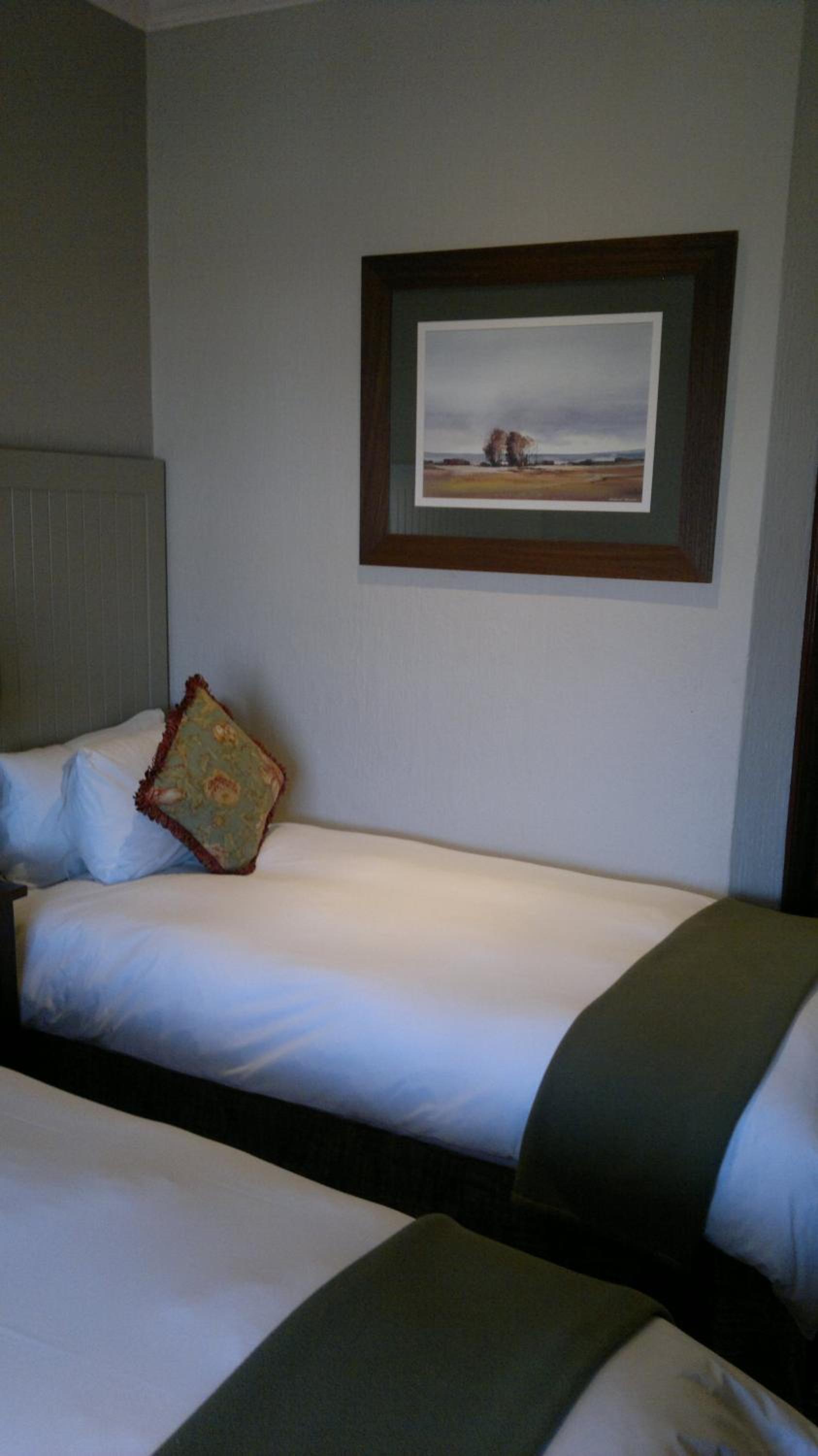 Classic Twin Room - Photo 10
