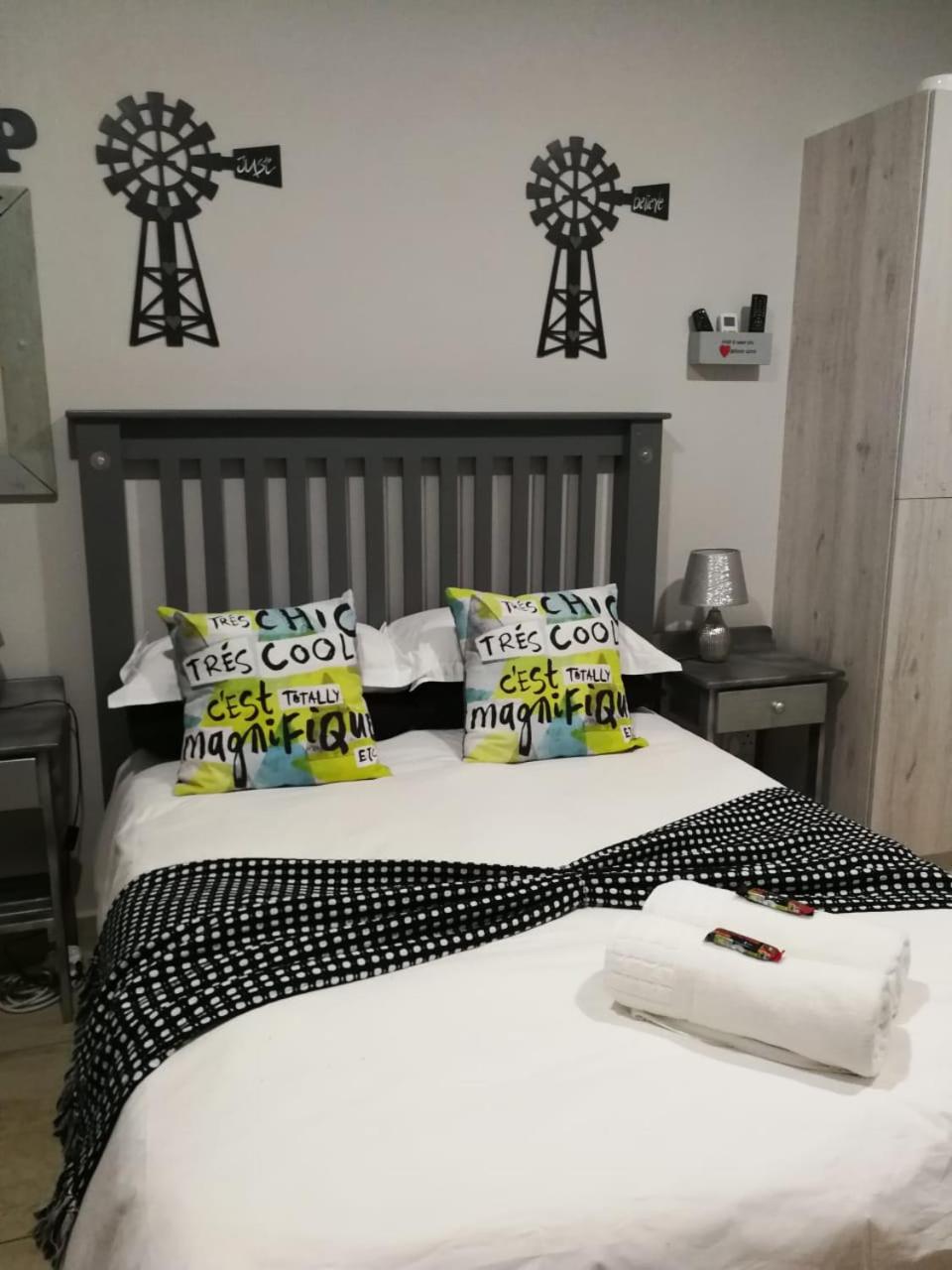 Budget Double Room photo 2