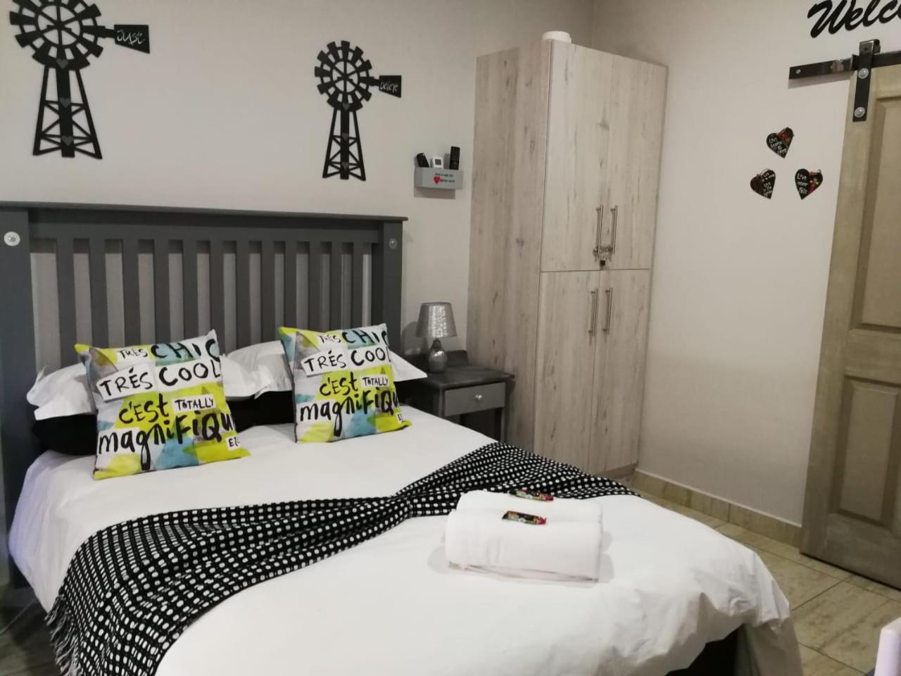 Budget Double Room photo 1