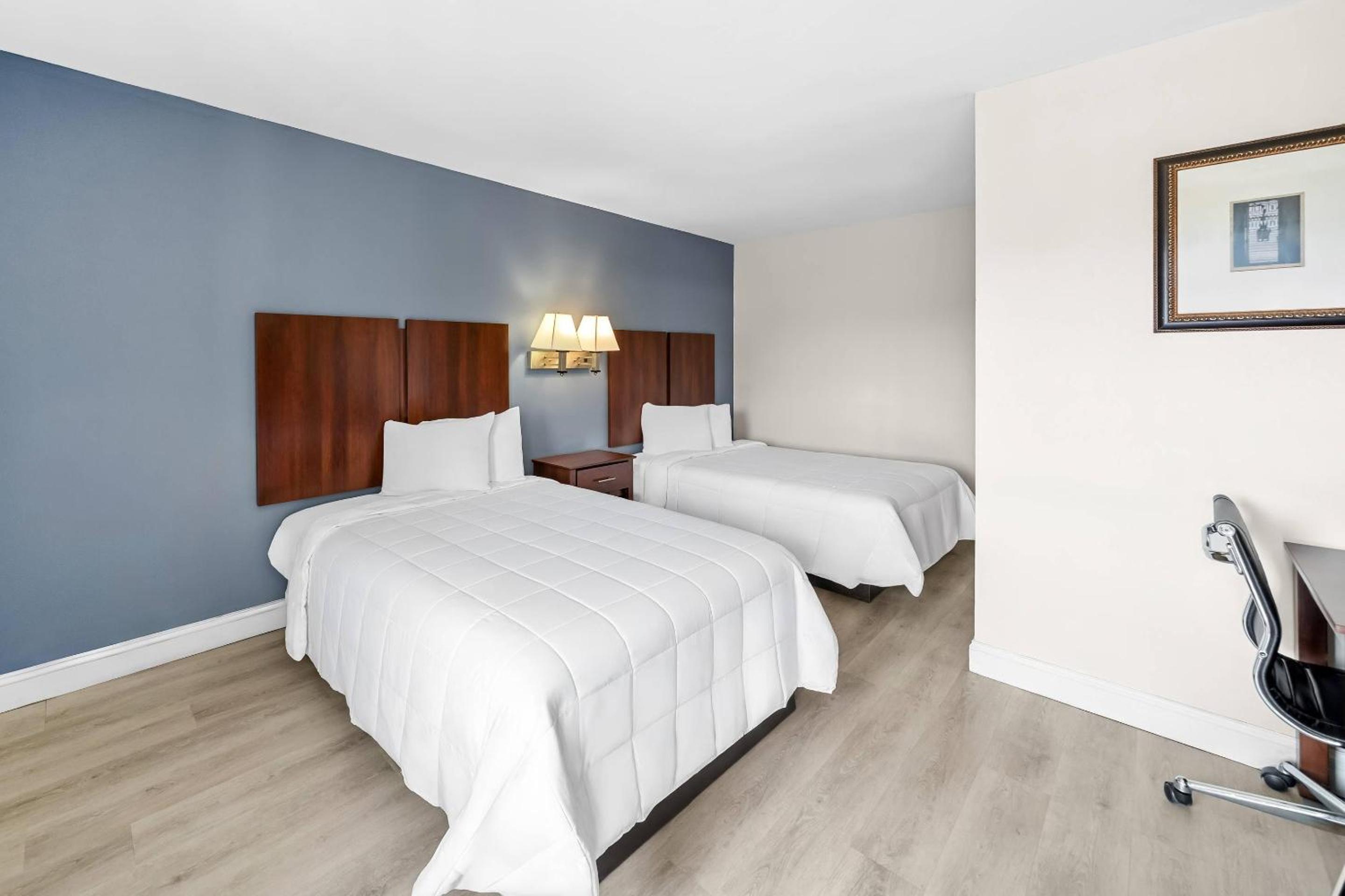 Double Room with Two Double Beds - Smoking