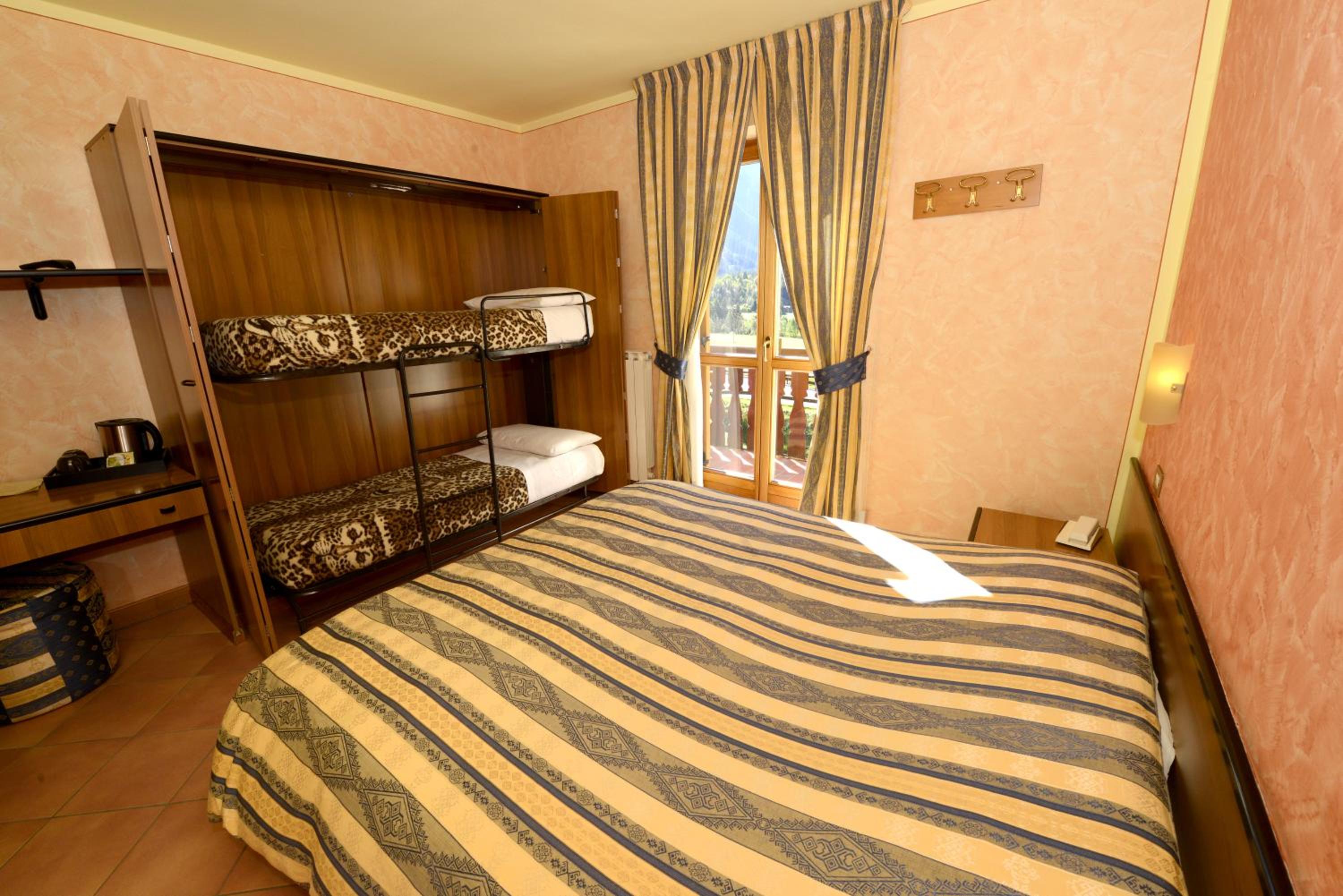 Double Room - Photo 2