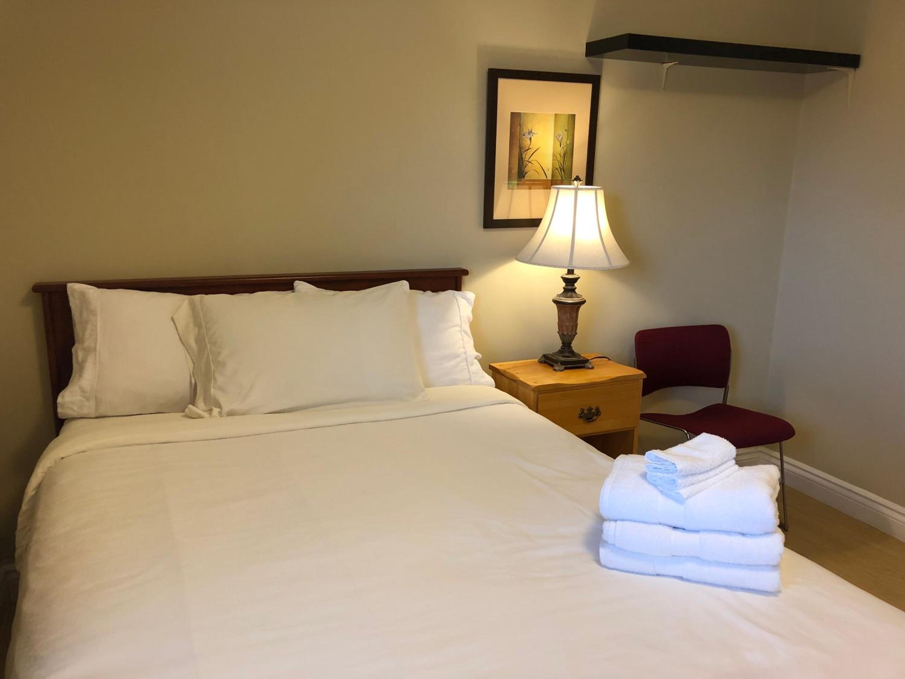 Budget Double Room - Photo 2