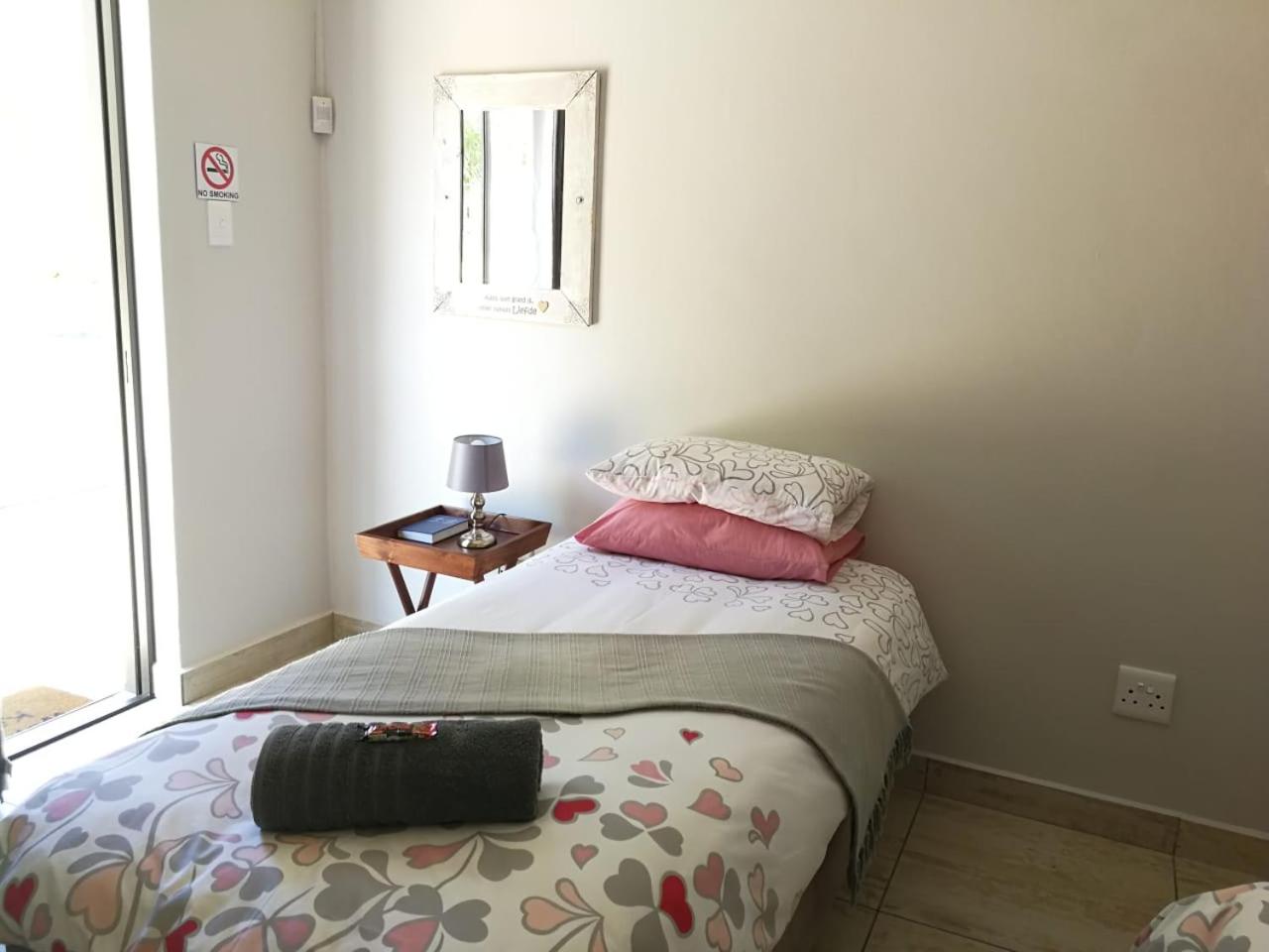 Deluxe Twin Room photo 3