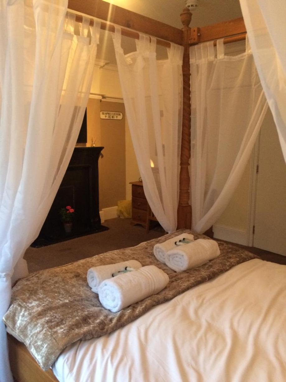 Deluxe Double Room with Shower - Photo 2