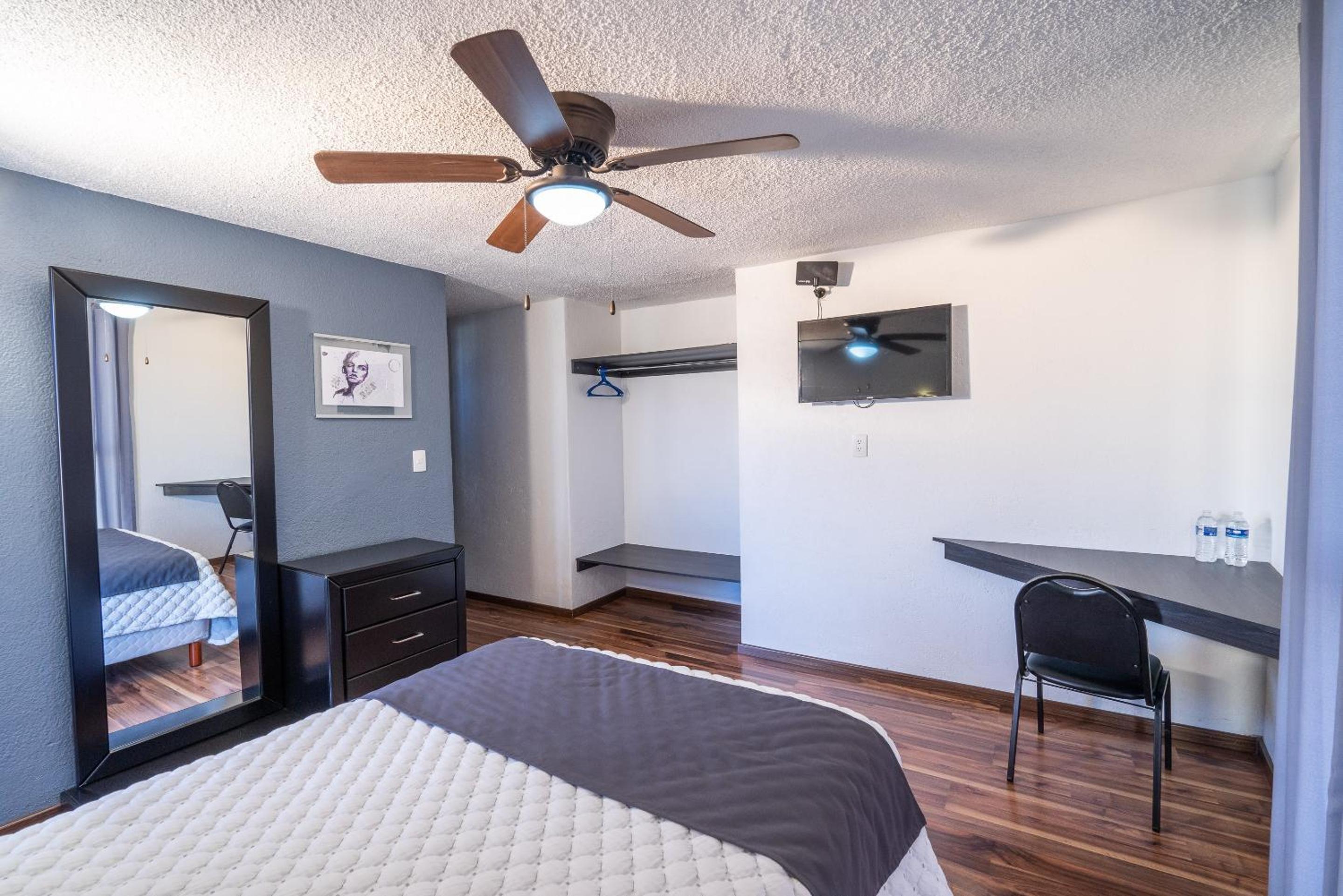Double Room with Balcony photo 3
