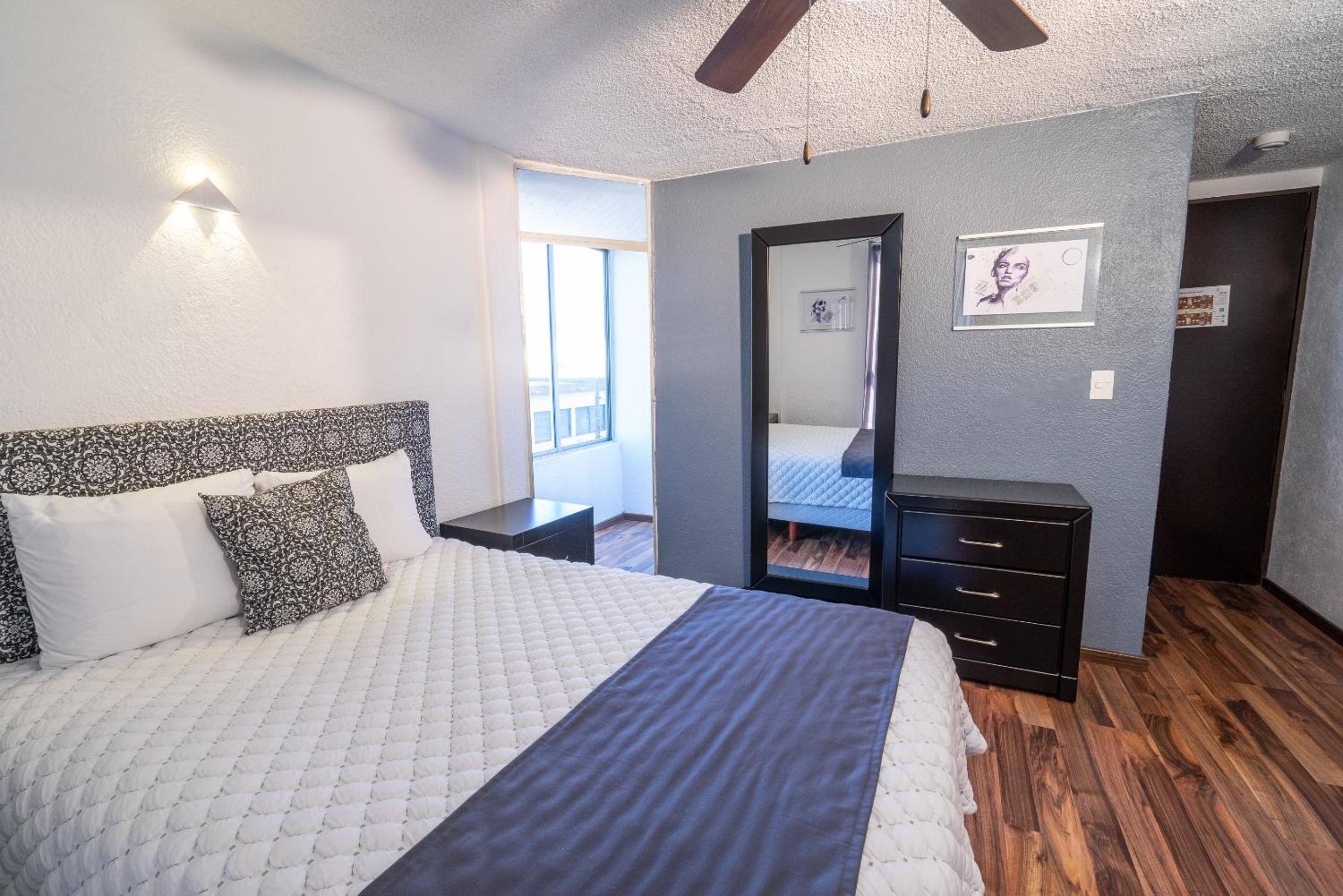 Double Room with Balcony photo 2