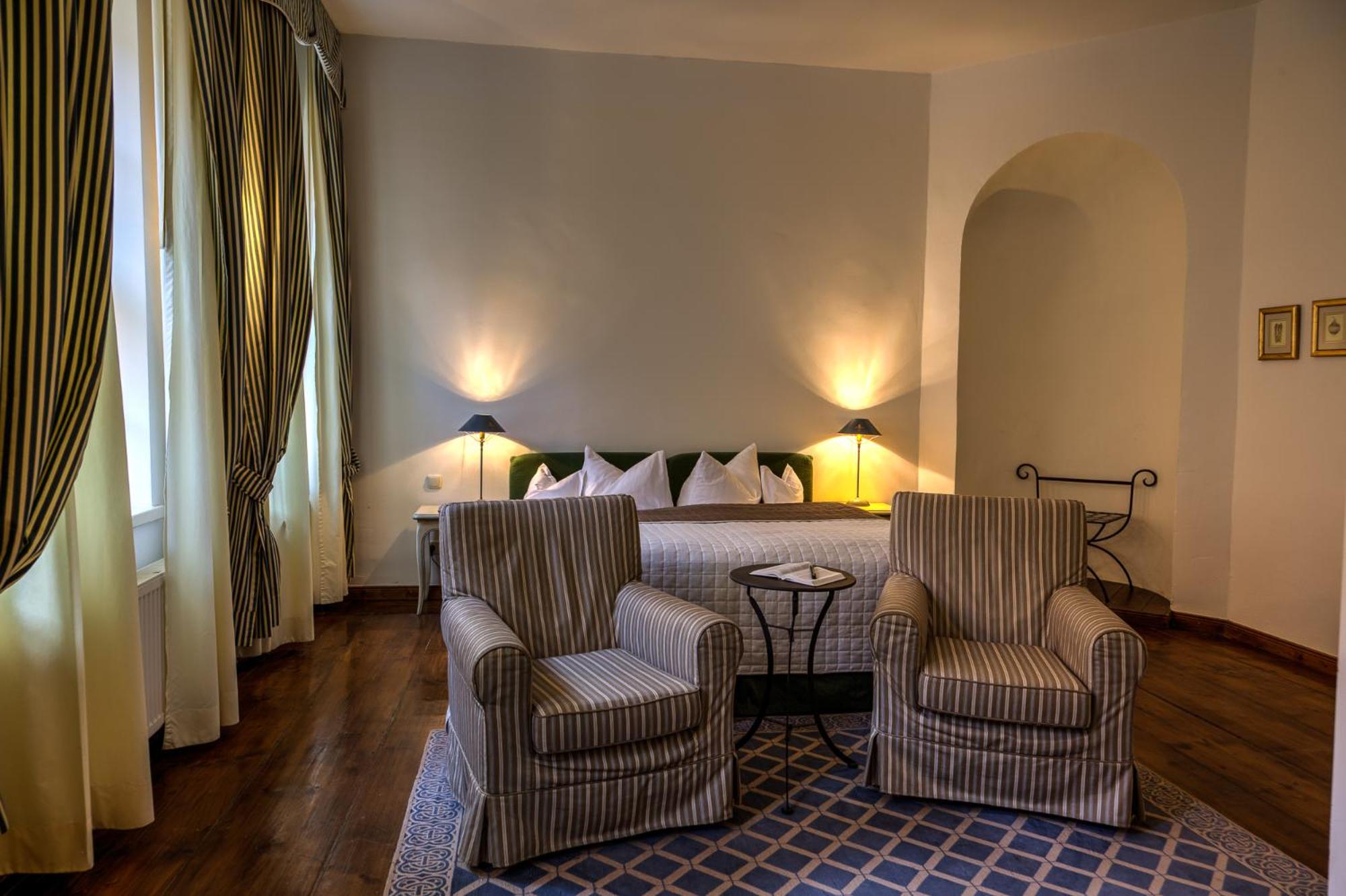 Double Room - Photo 10