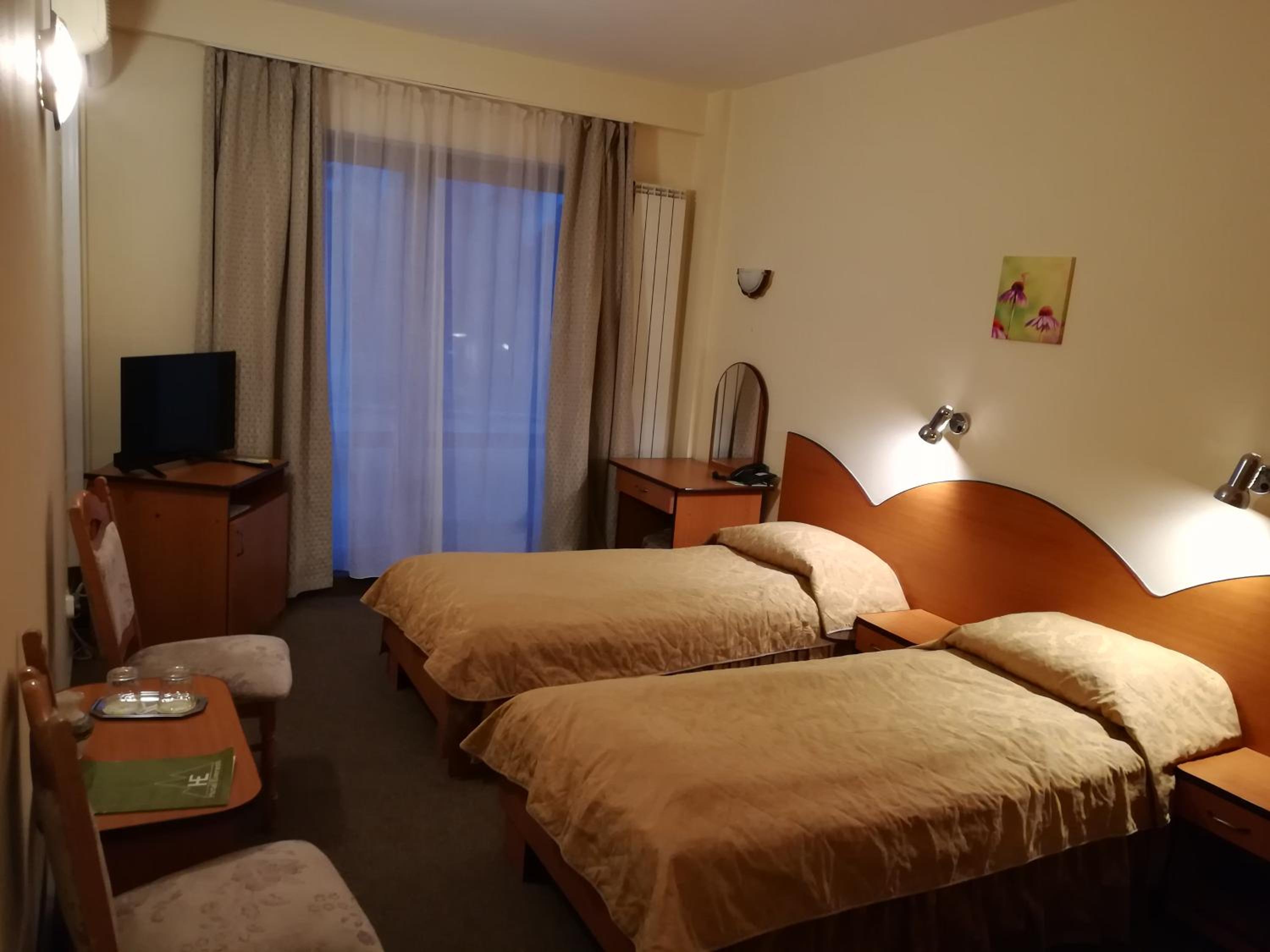 Twin Room - Photo 1
