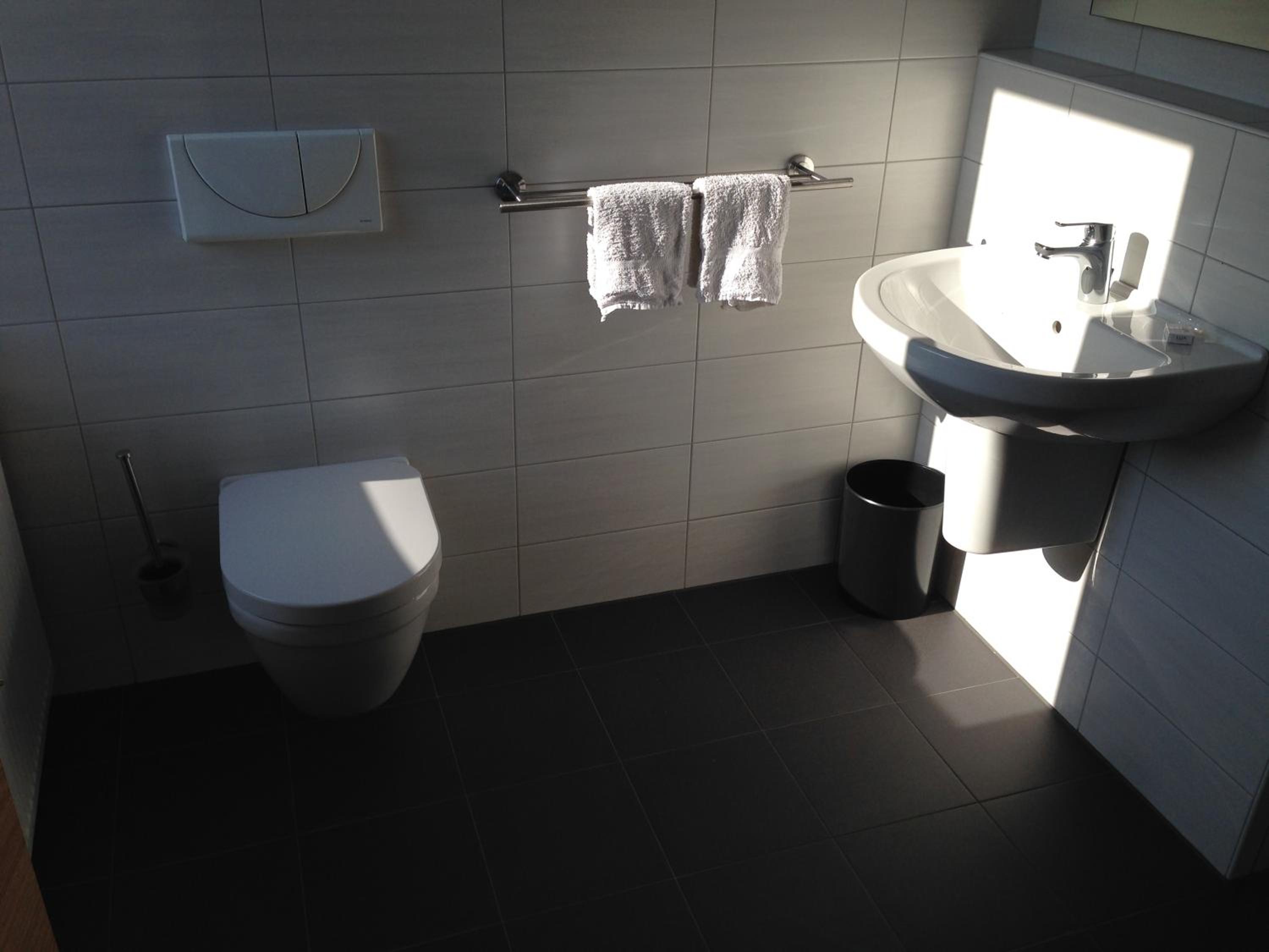 Standard Double Room - Photo 2