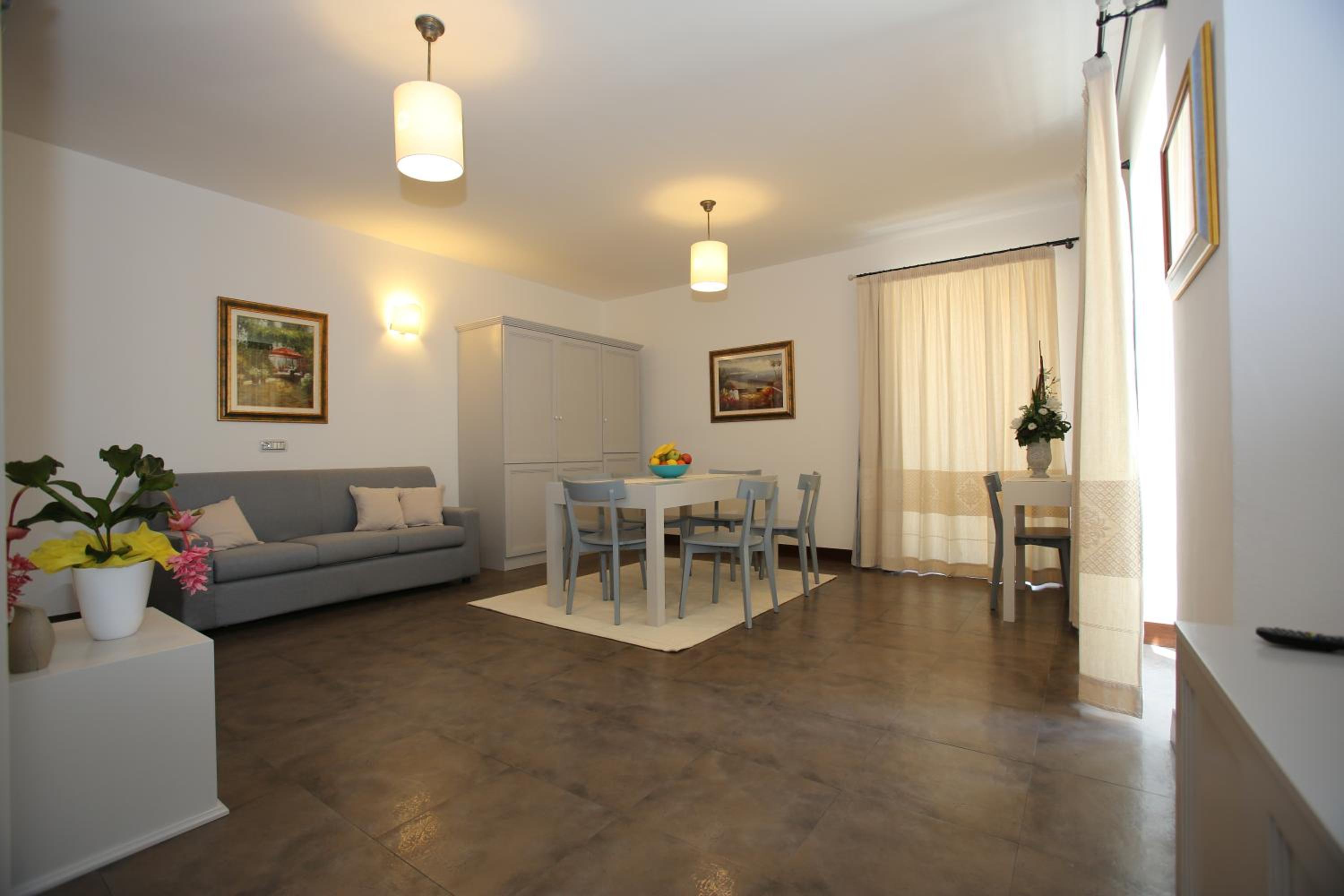 Two-Bedroom Suite - Split Level - Photo 1