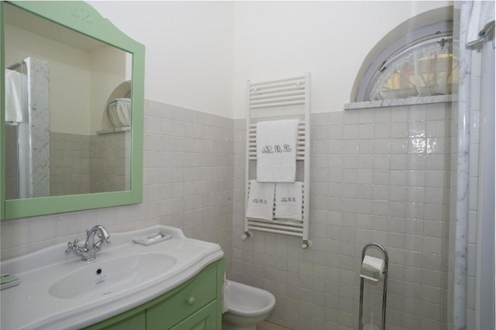 Triple Room - Photo 2