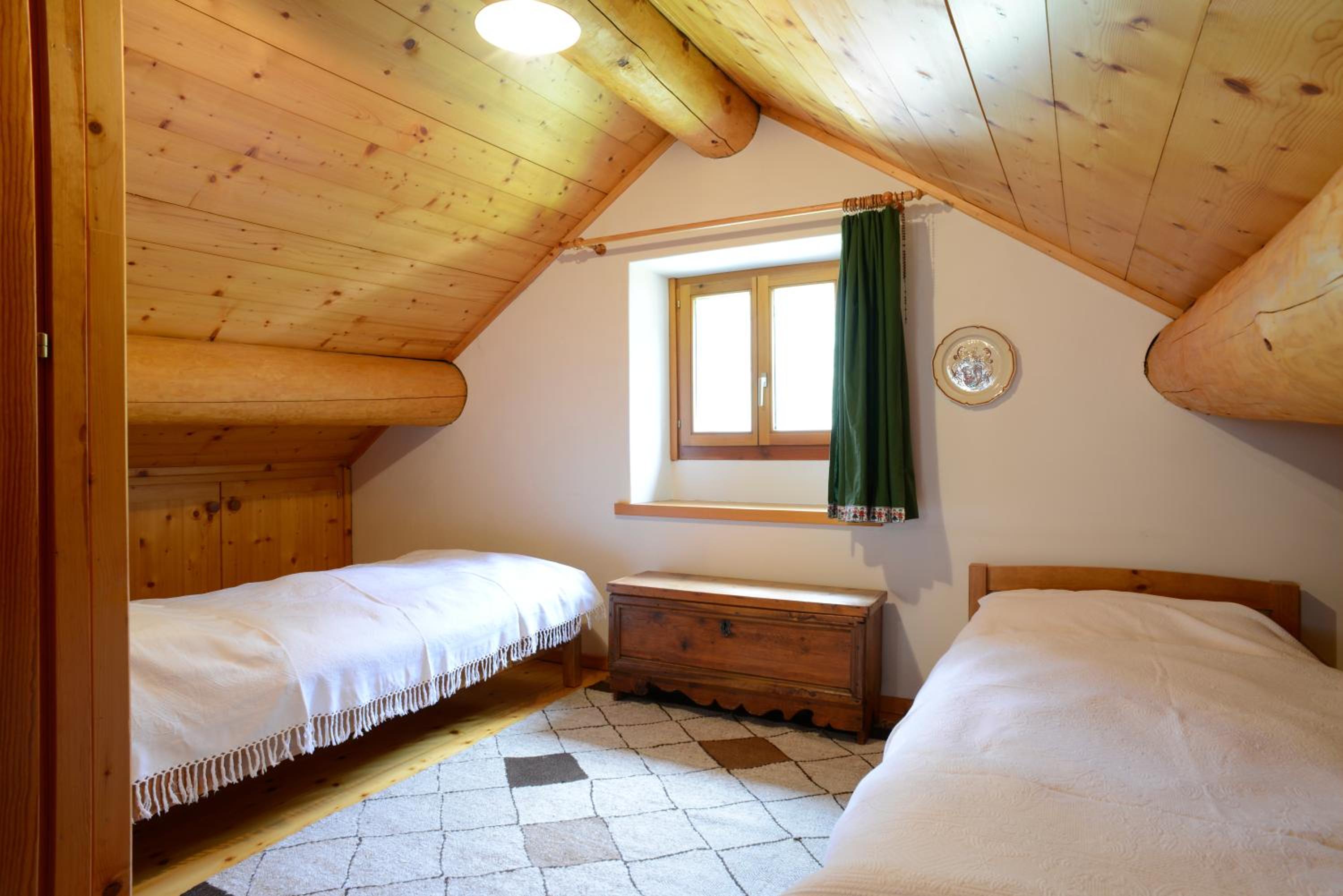 Quadruple Room with Shared Bathroom - Attic photo 1