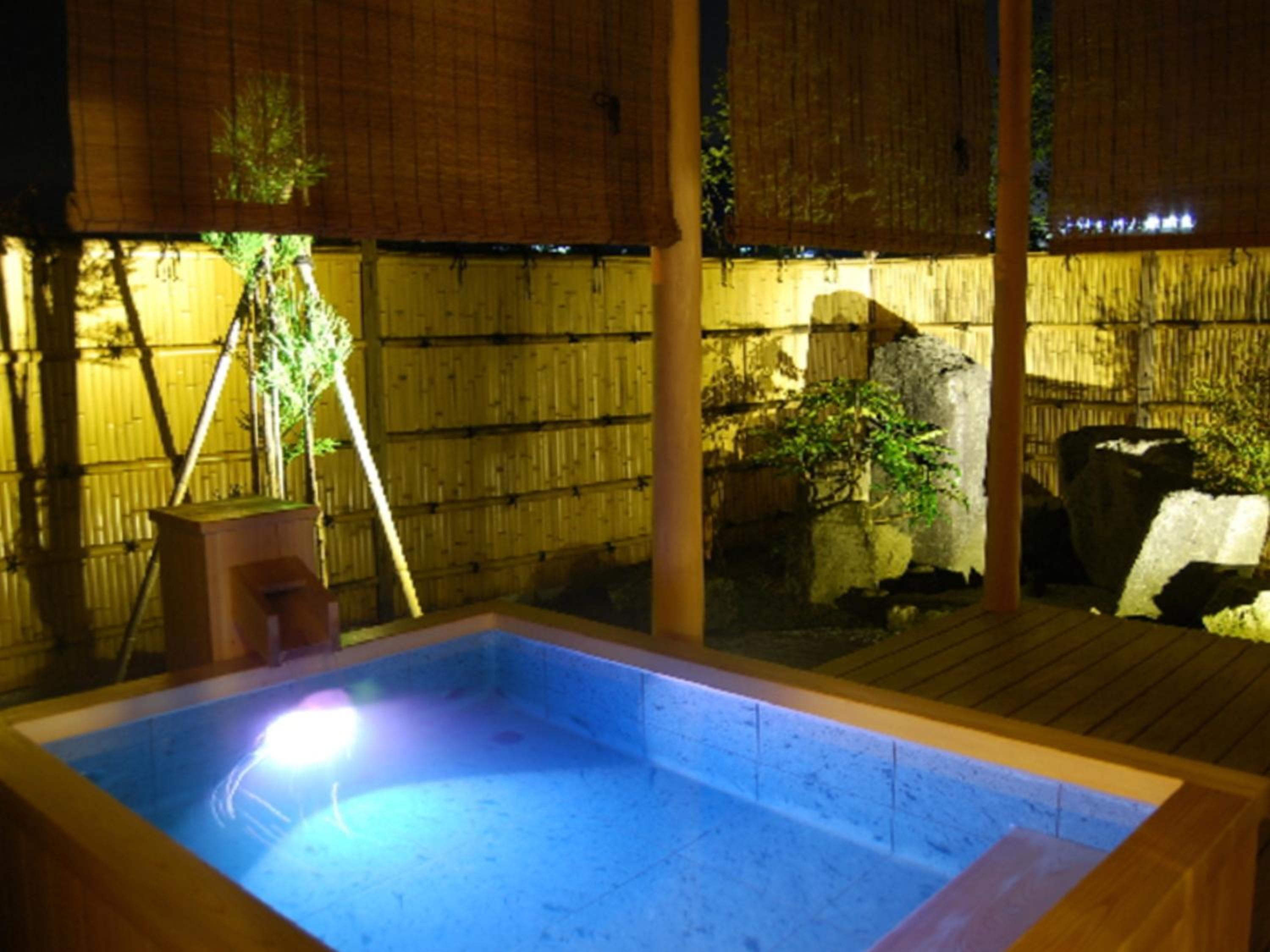 Villa with Tatami Area and Open-Air Bath - Photo 5