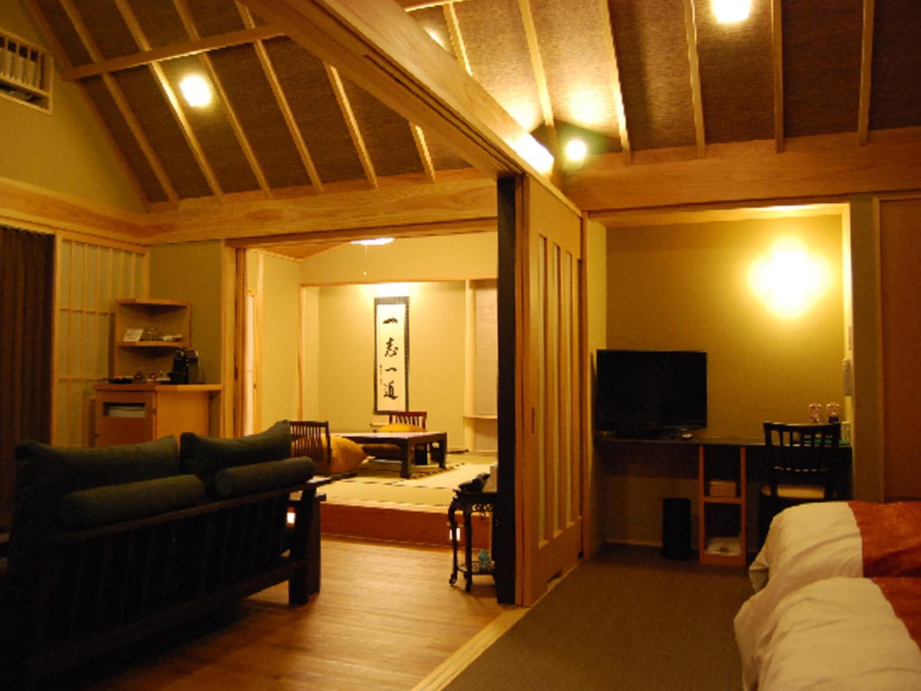 Villa with Tatami Area and Open-Air Bath - Photo 10