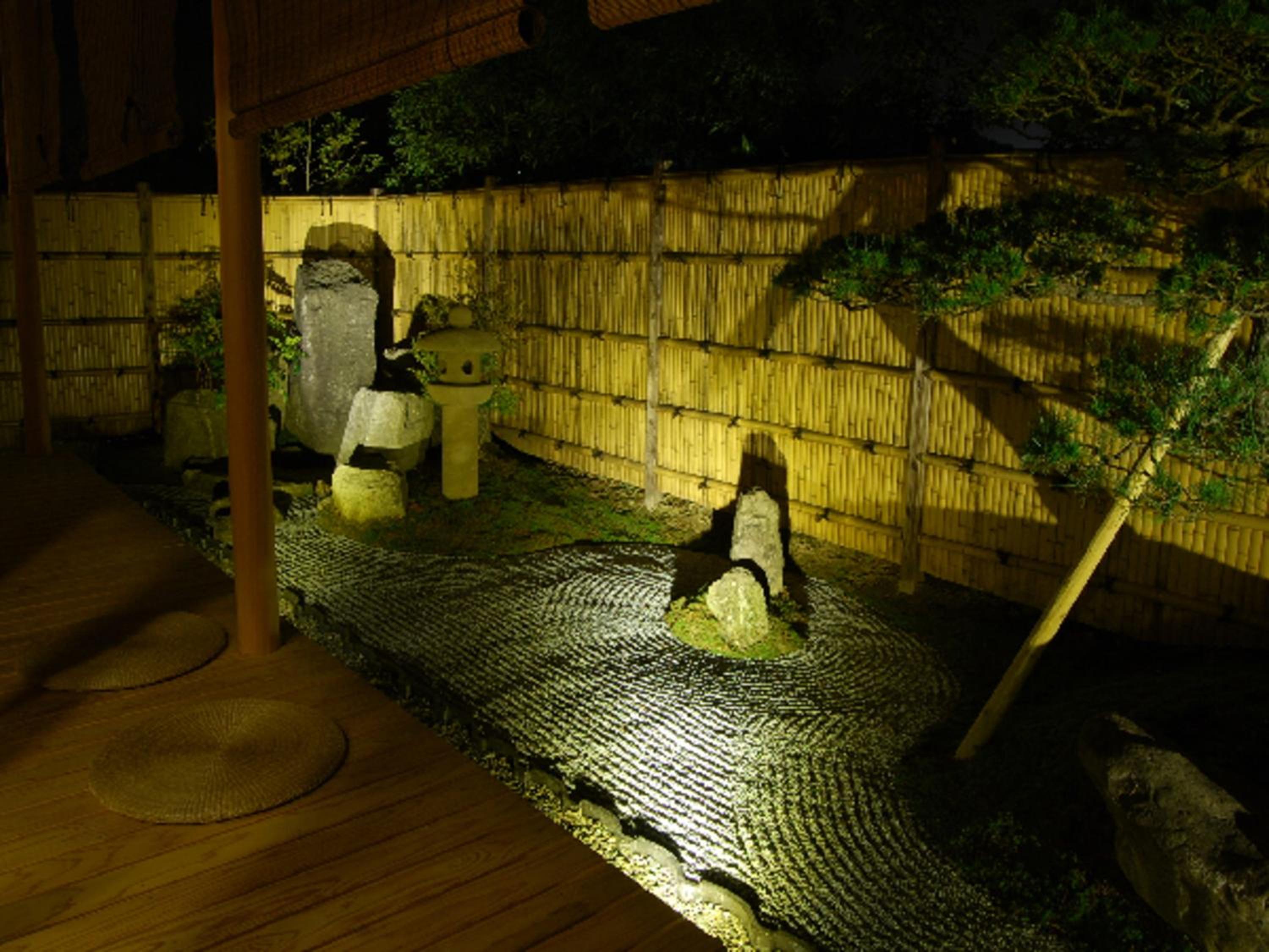 Villa with Tatami Area and Open-Air Bath - Photo 9