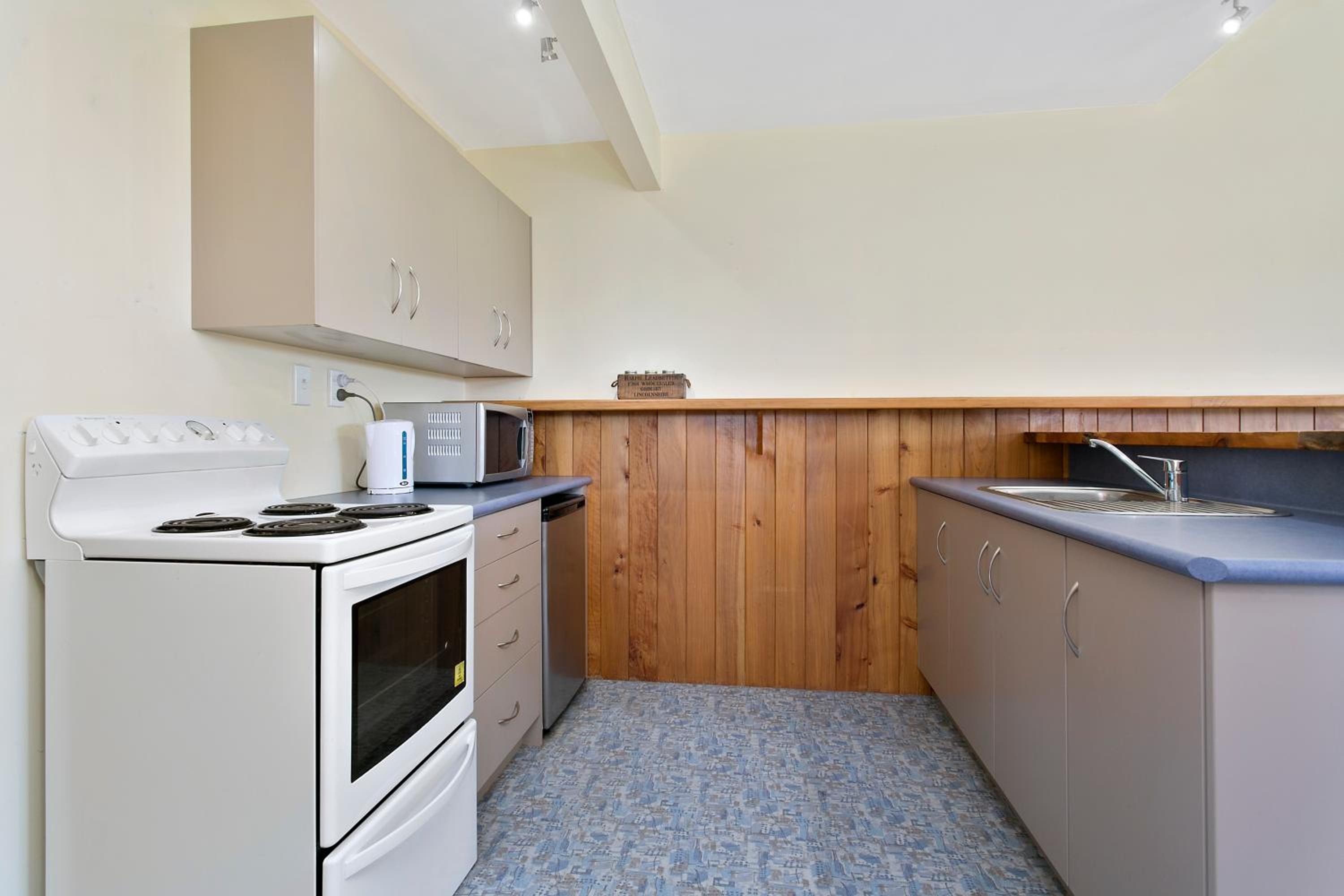 Standard Family Room - Photo 10