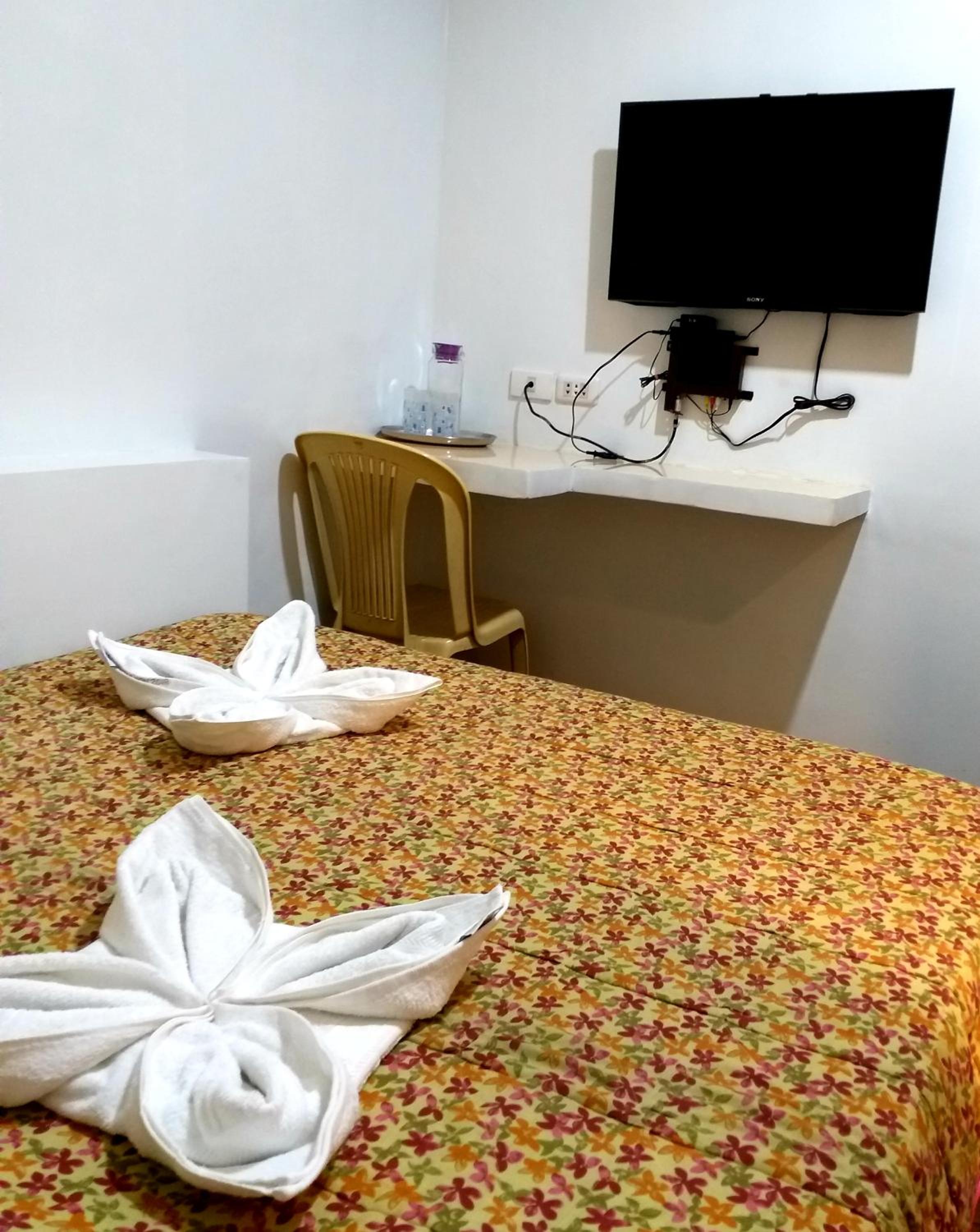 Deluxe Room - Photo 3