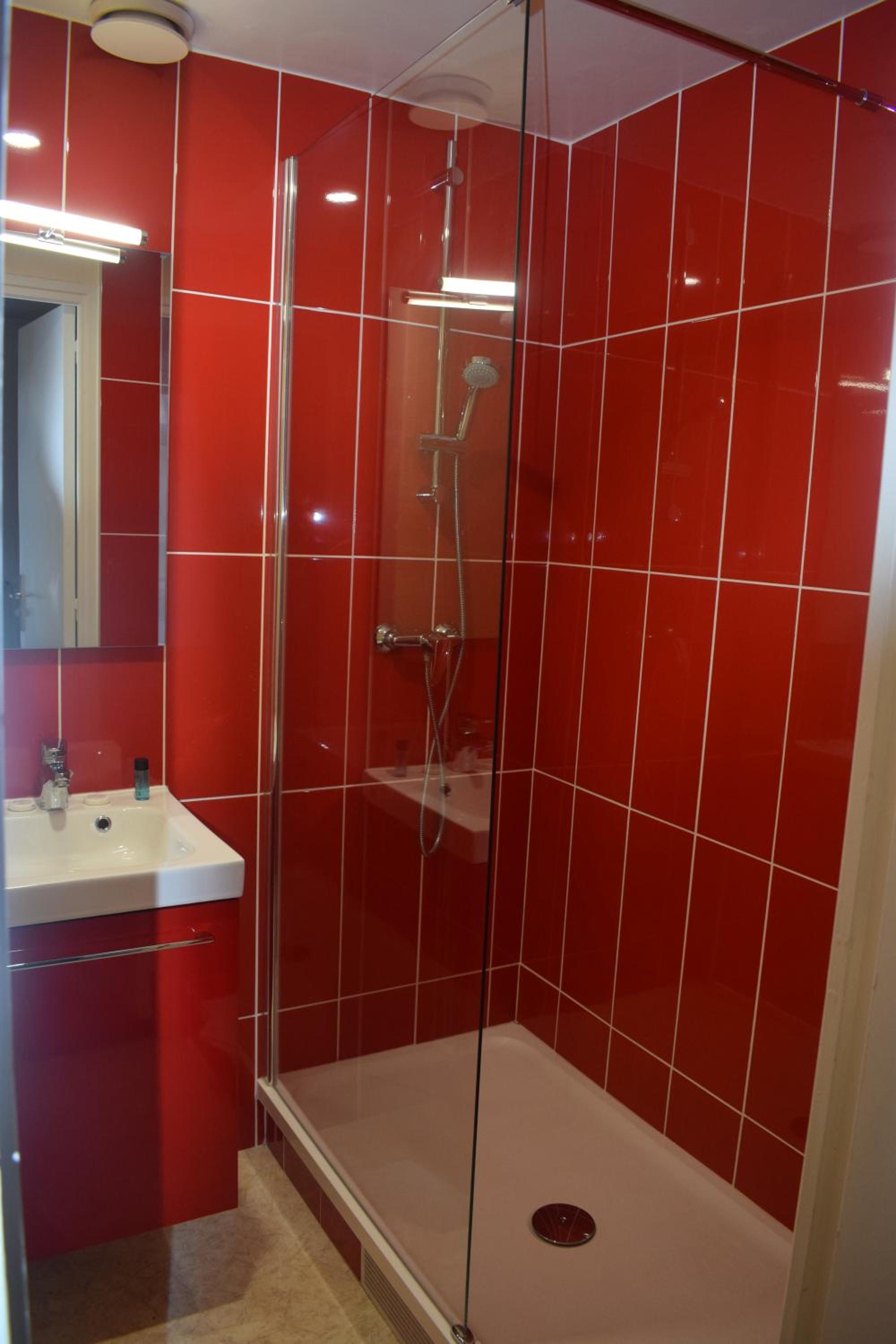 Double Room - Photo 7