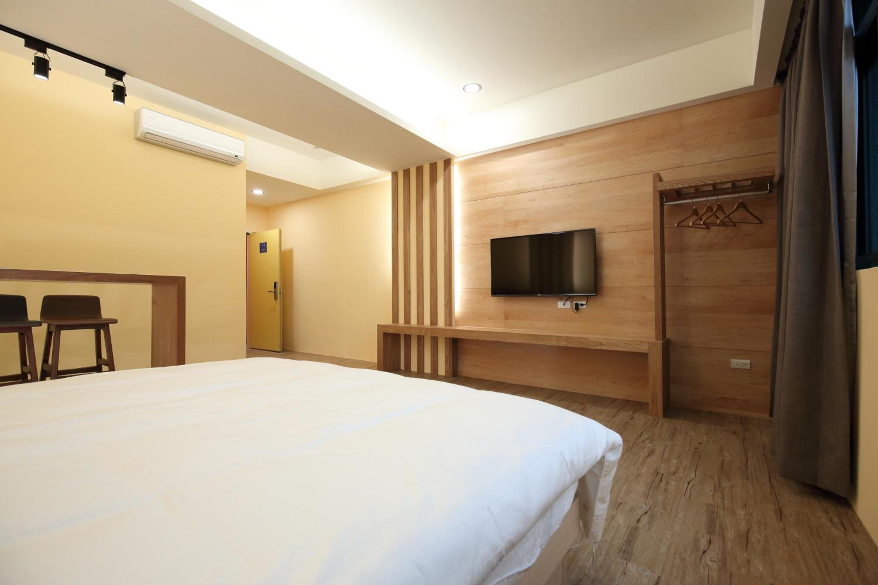 Deluxe Queen Room photo 3