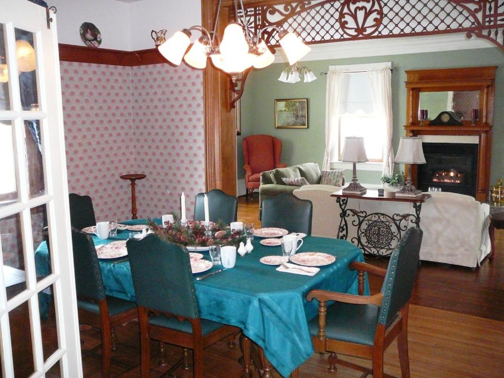 Standard Queen Room photo 3