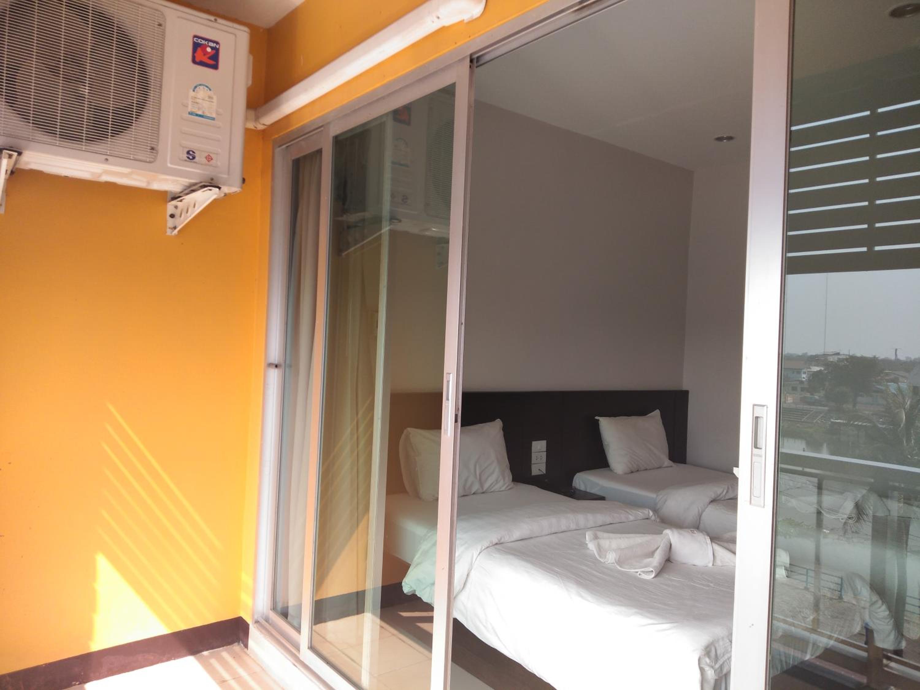 Deluxe Twin Room photo 1