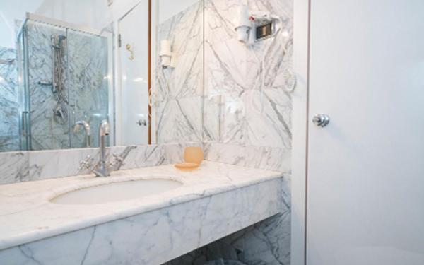 Classic Double or Twin Room with Spa Access - Photo 3