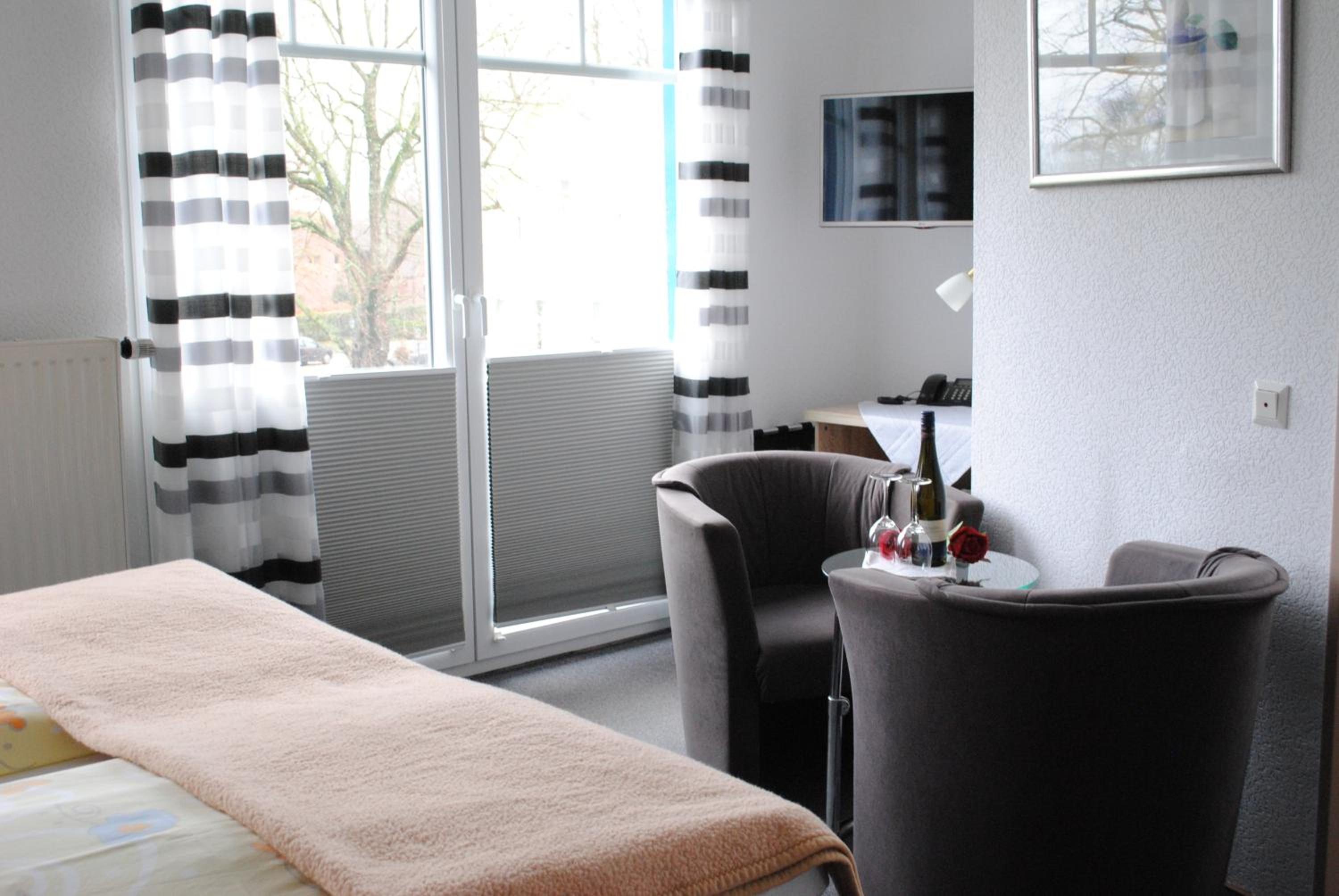 Double Room - Photo 11