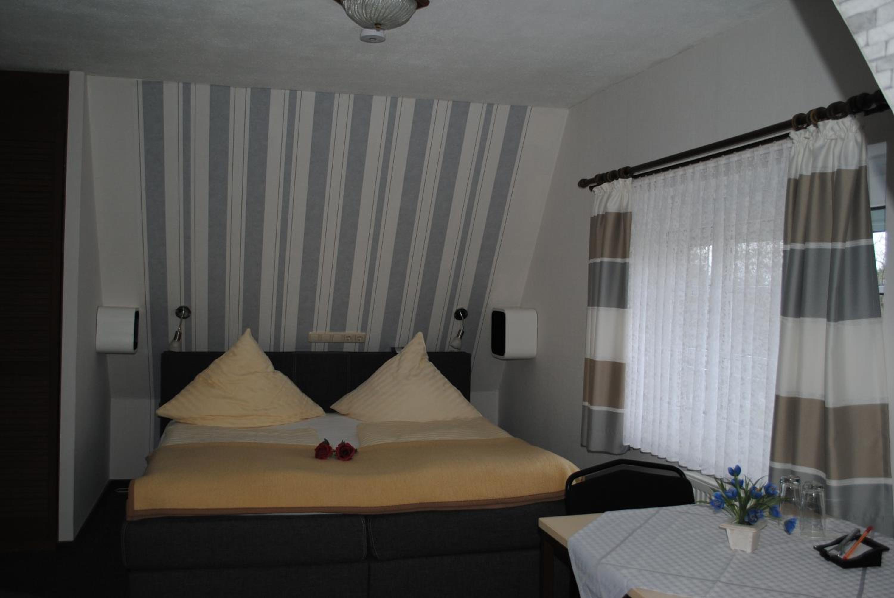 Double Room - Photo 10