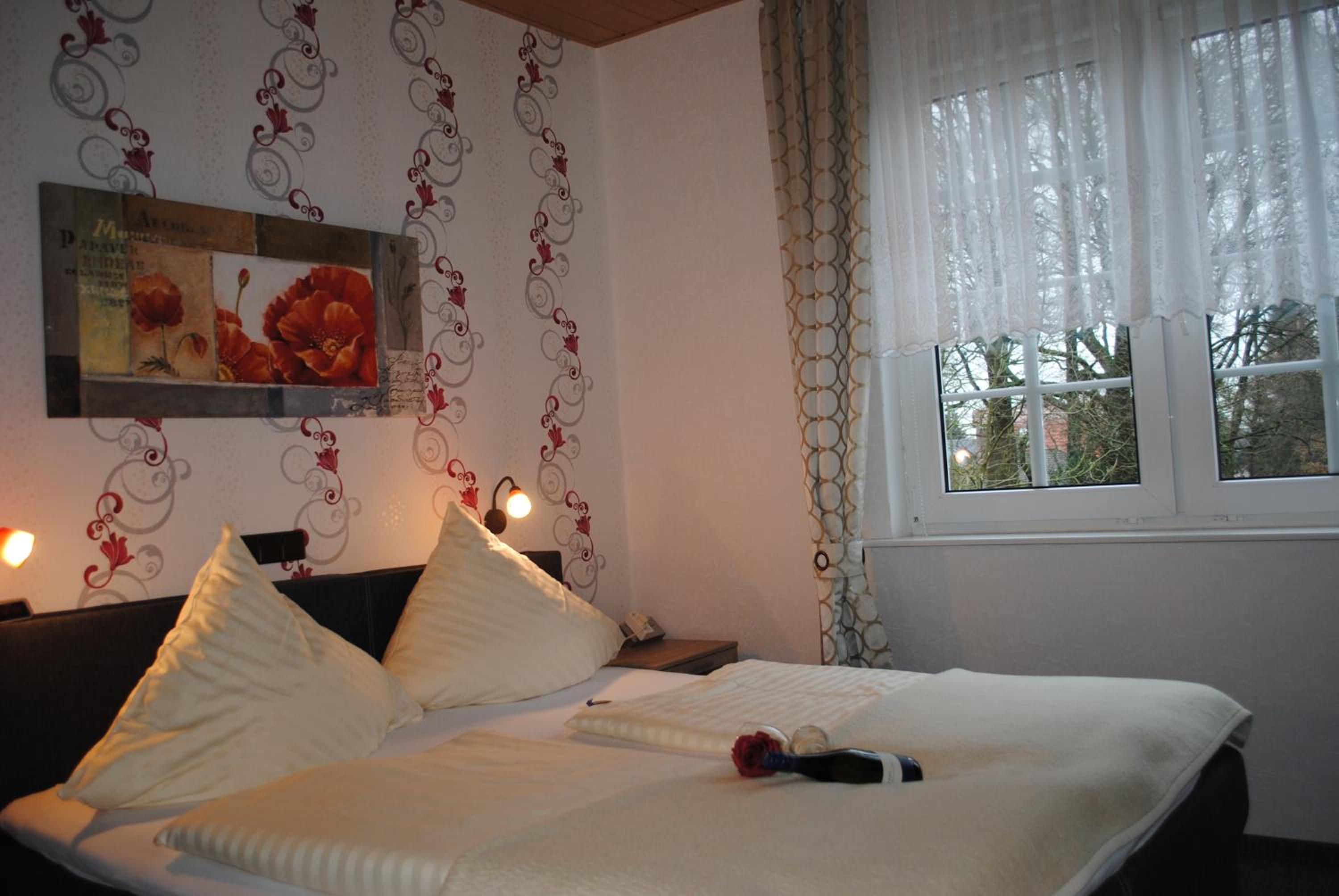 Double Room - Photo 6